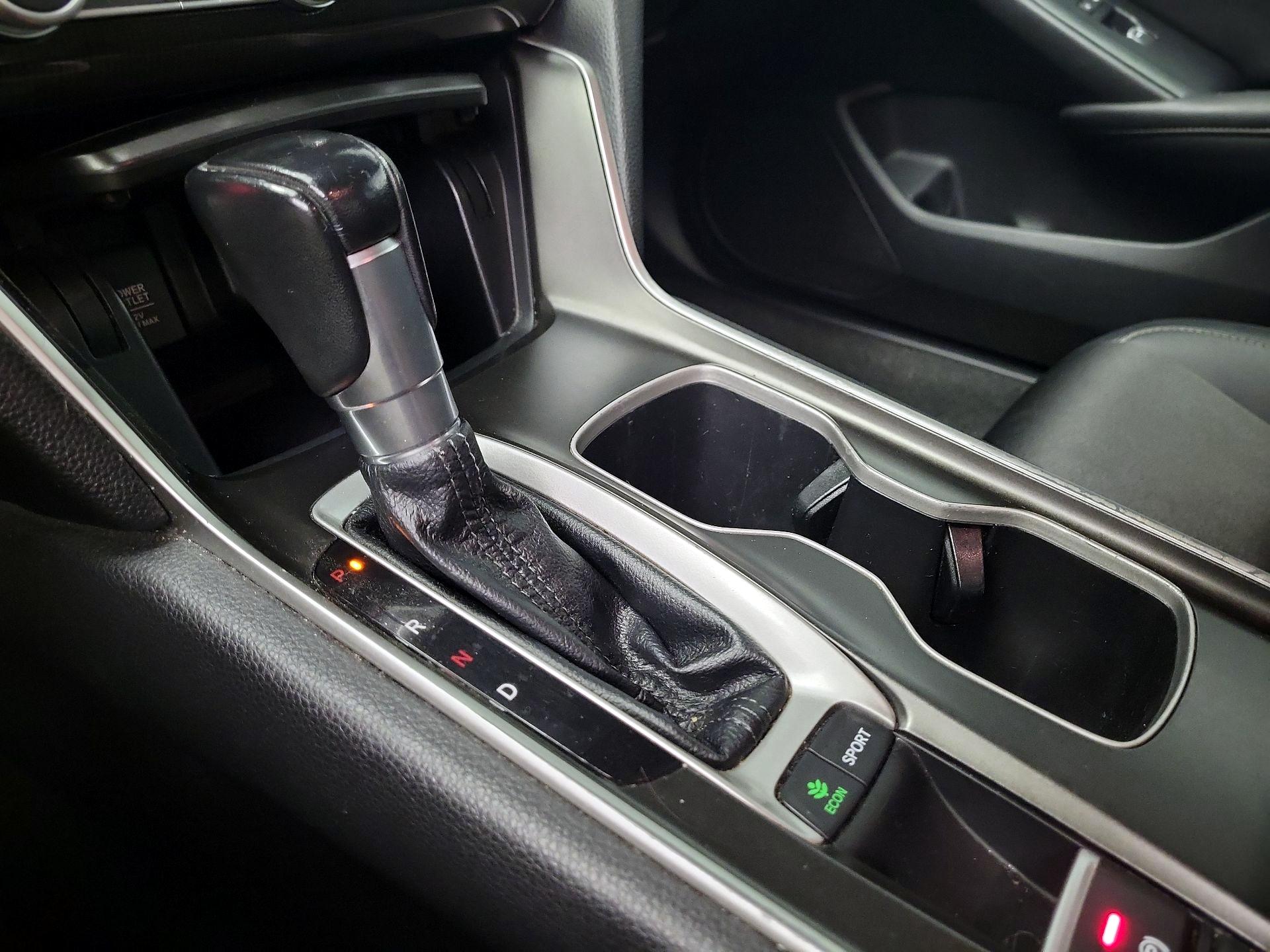 Thumbnail: 2019 Honda Accord - 17