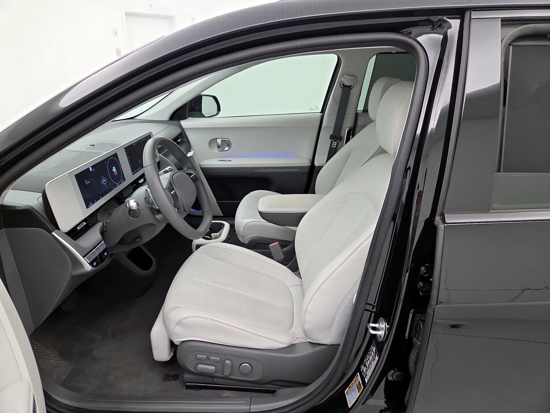 Thumbnail: 2023 Hyundai Ioniq 5 - 11