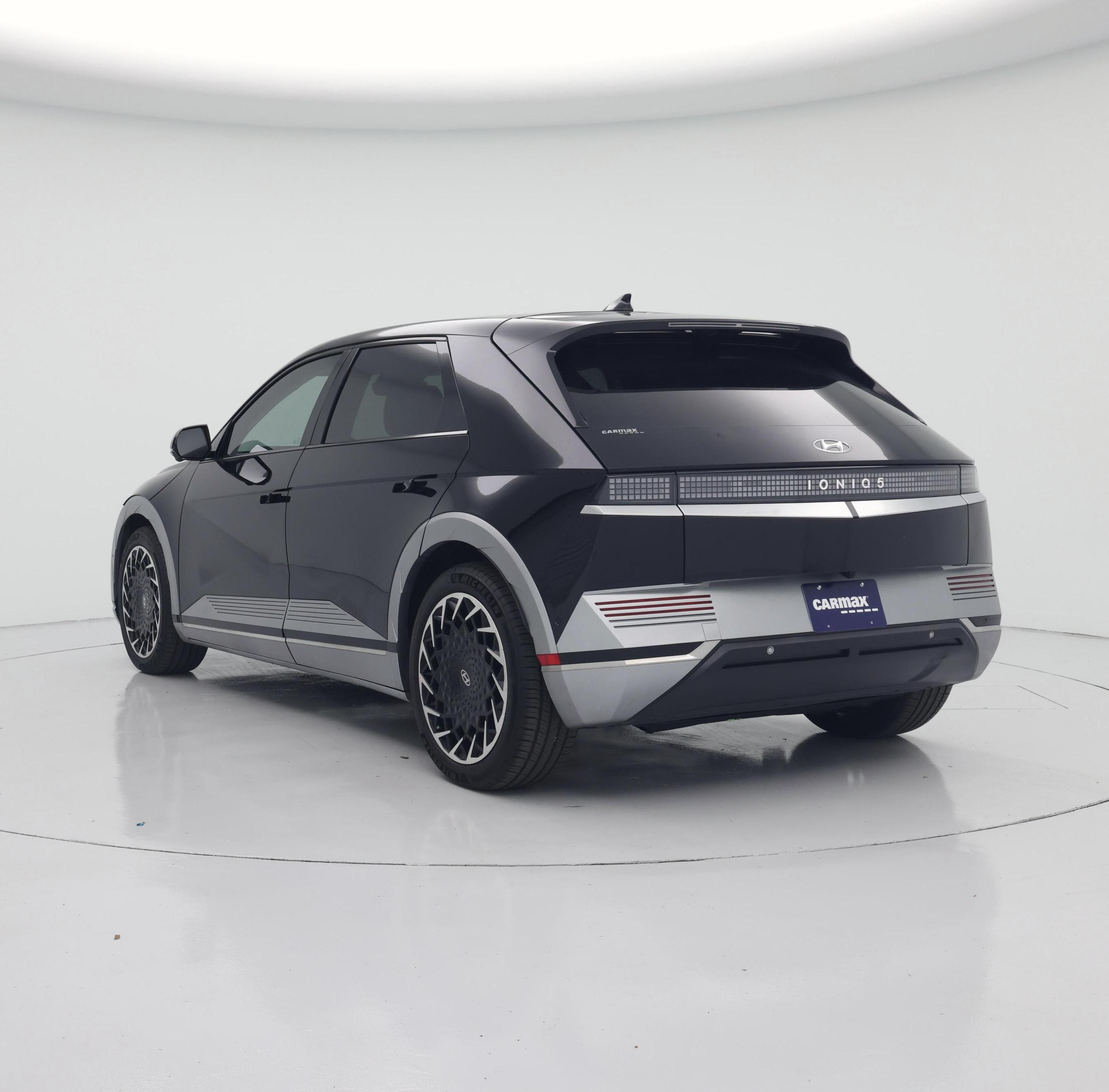 Thumbnail: 2023 Hyundai Ioniq 5 - 2