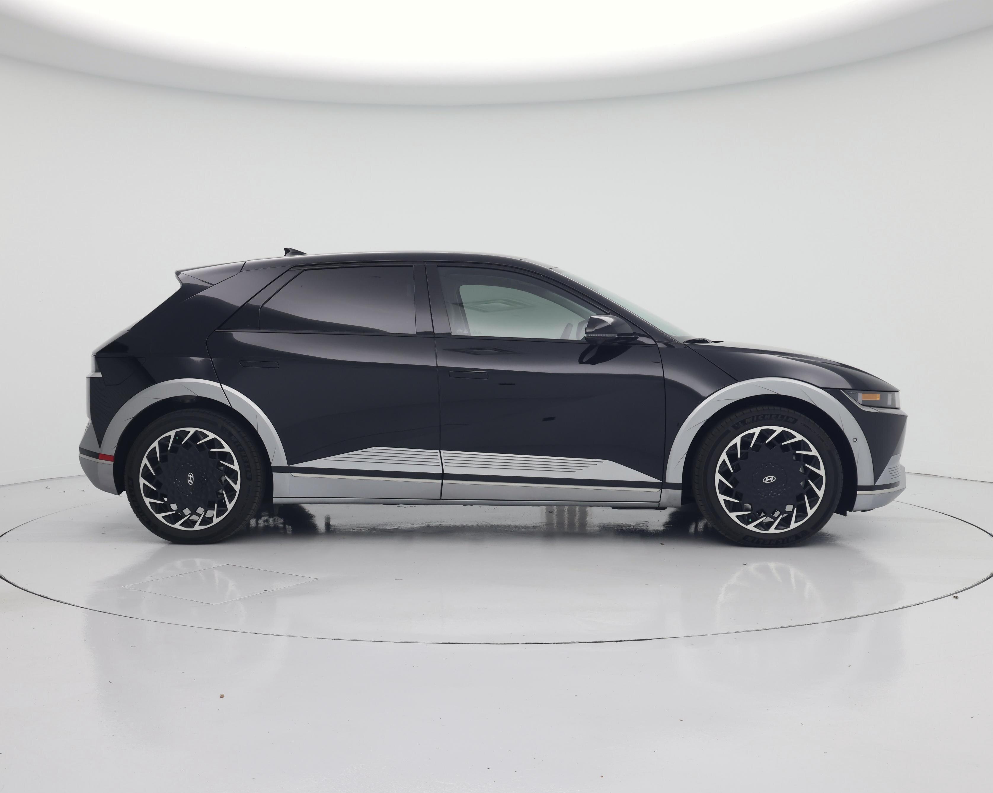 Thumbnail: 2023 Hyundai Ioniq 5 - 7