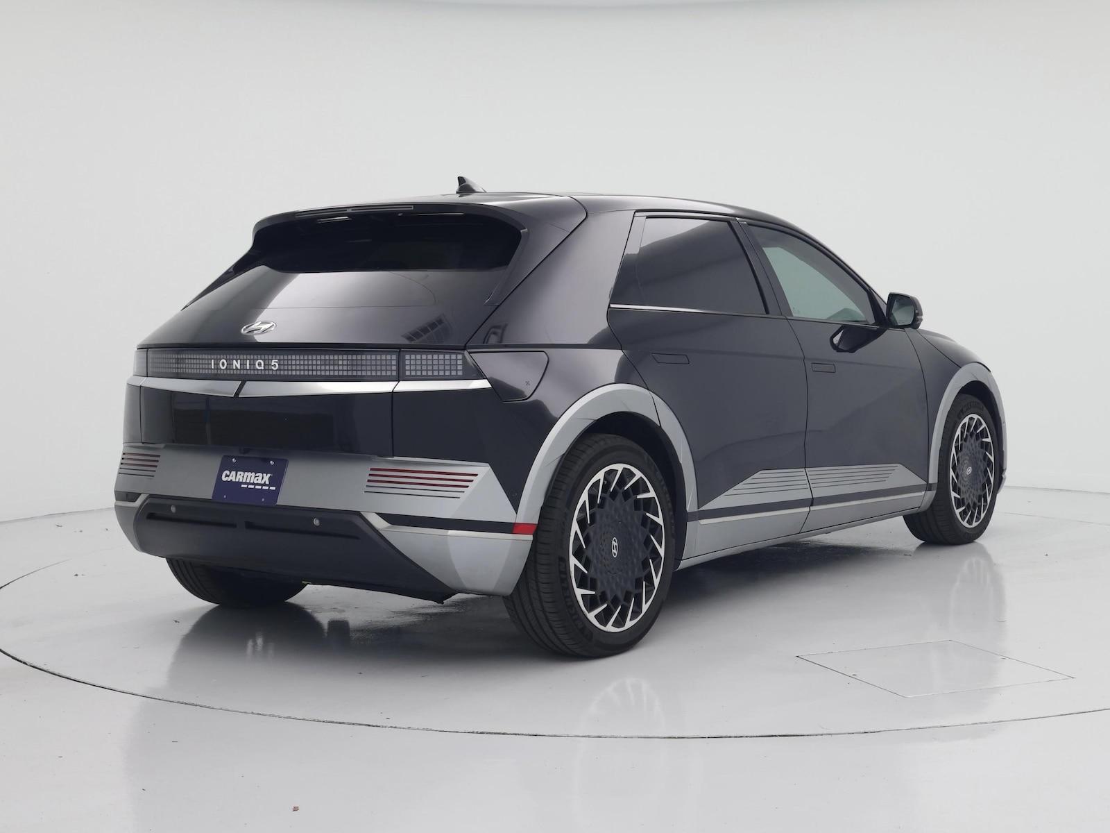 2023 Hyundai IONIQ 5 Limited - Photo 9