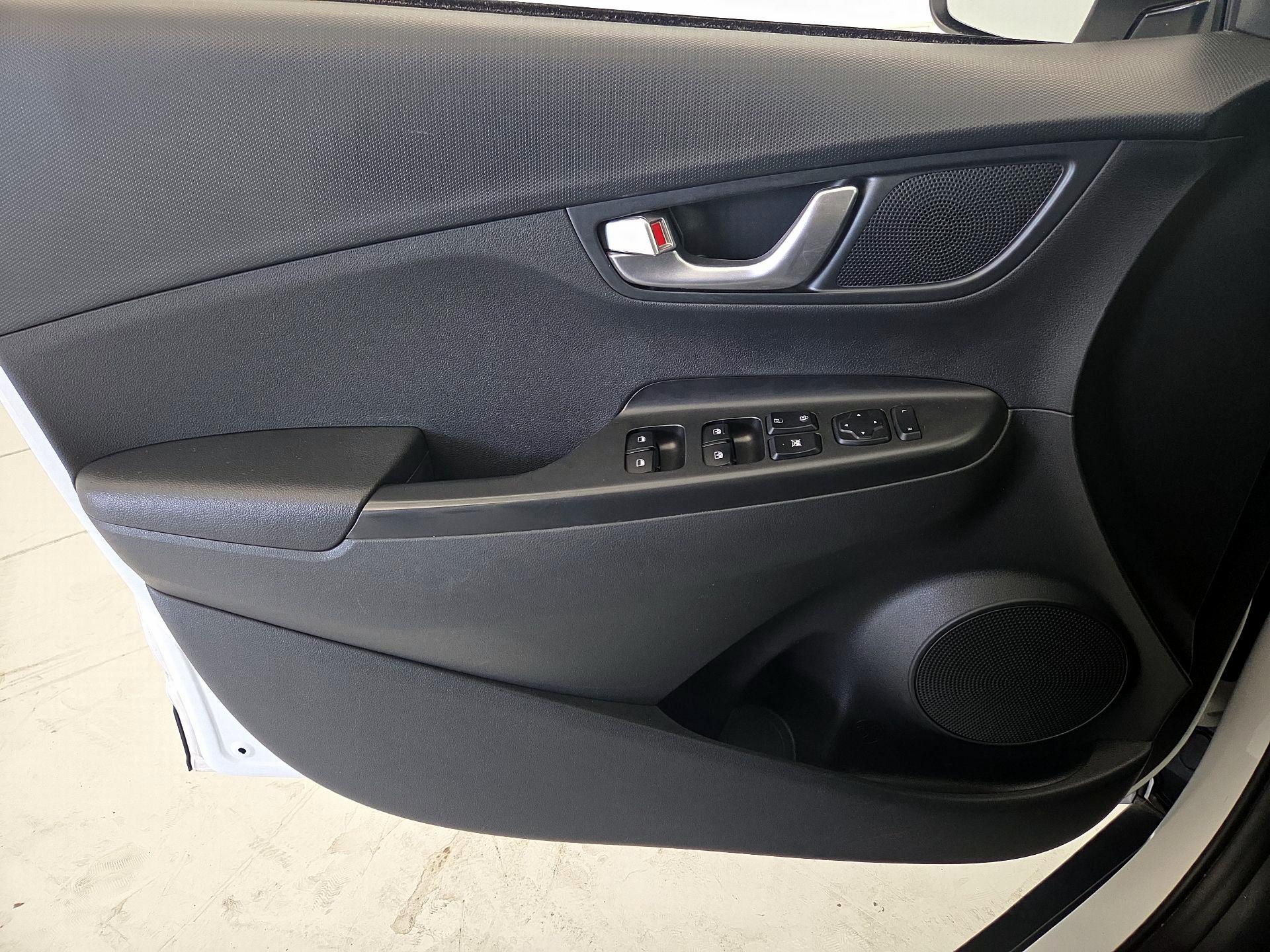 Thumbnail: 2023 Hyundai Kona - 12