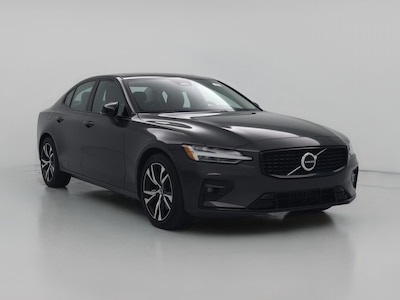 2024 Volvo S60 B5 Core Dark Theme