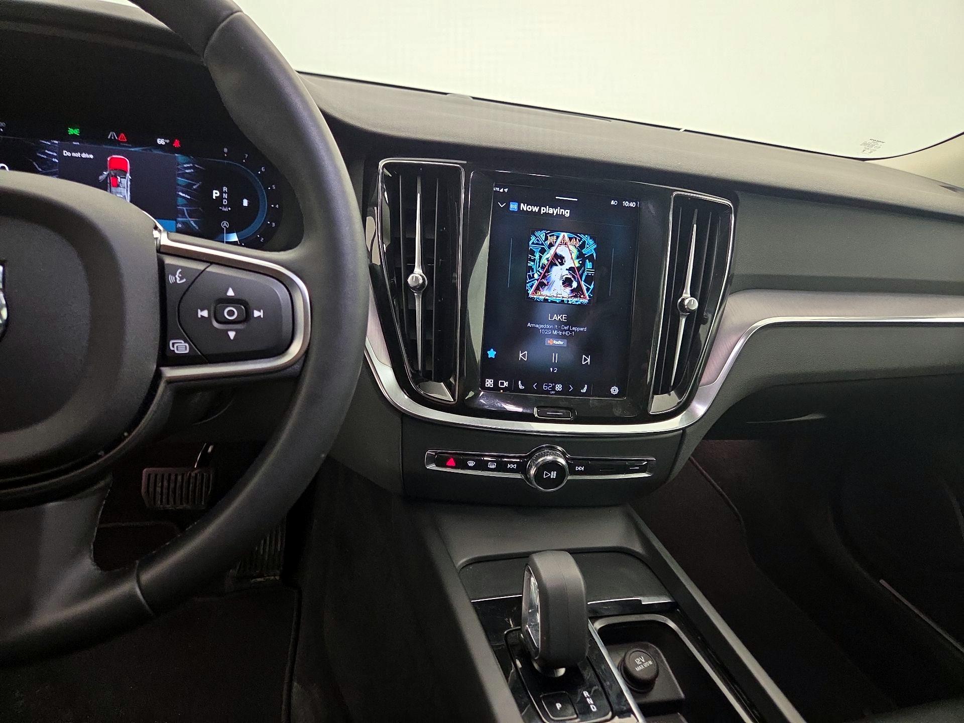 Thumbnail: 2024 Volvo S60 - 9
