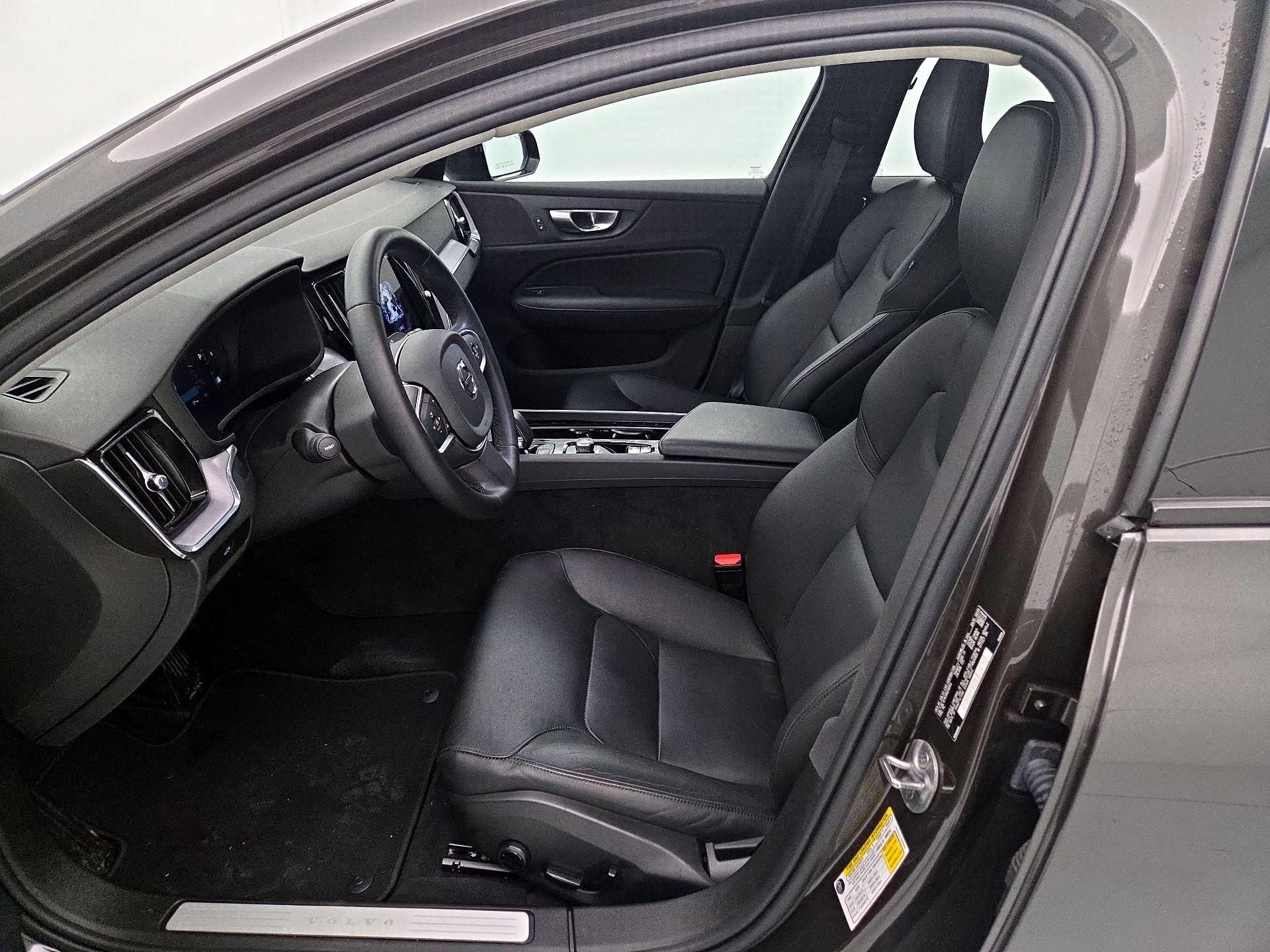 Thumbnail: 2024 Volvo S60 - 11