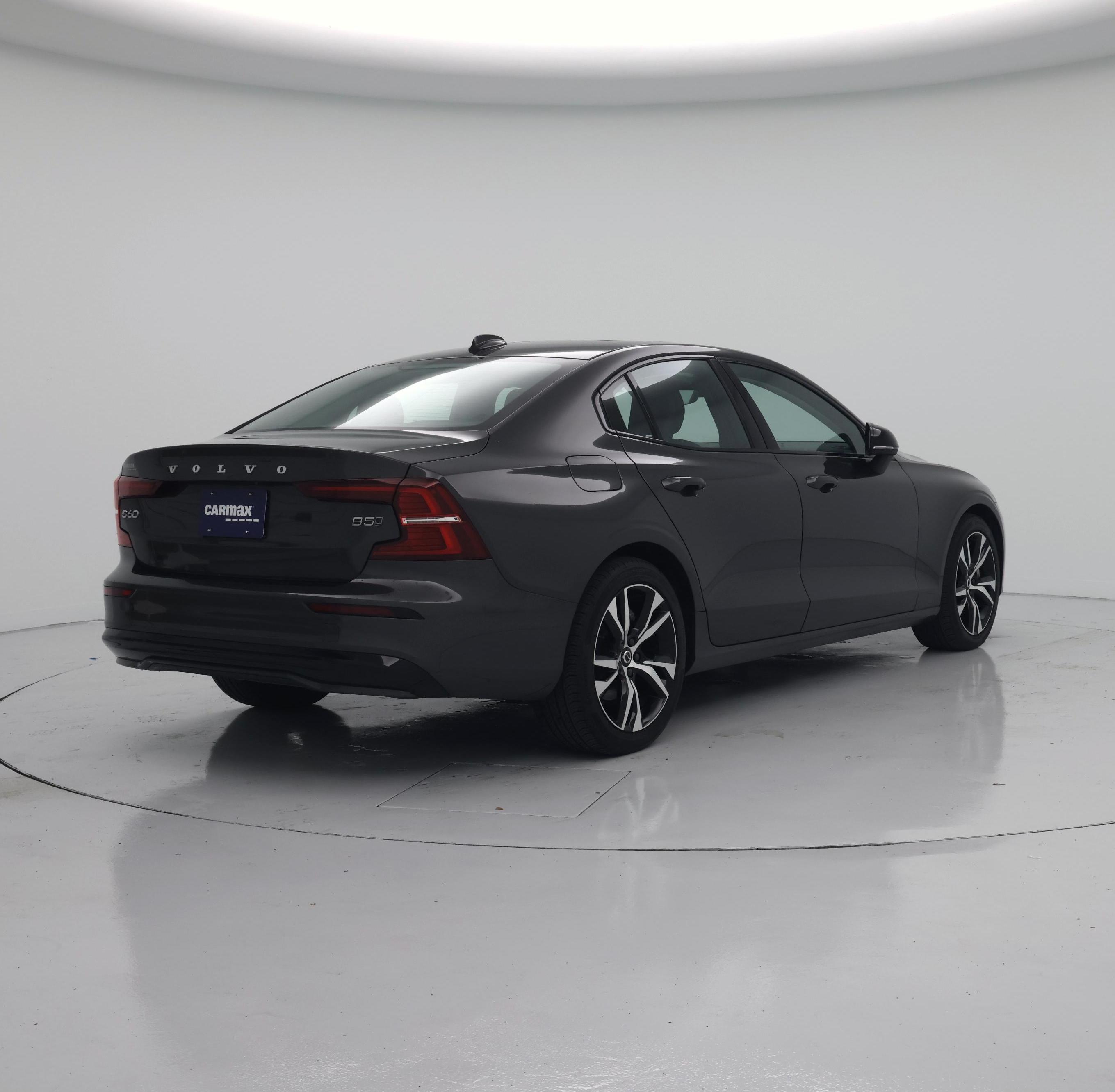 Thumbnail: 2024 Volvo S60 - 8