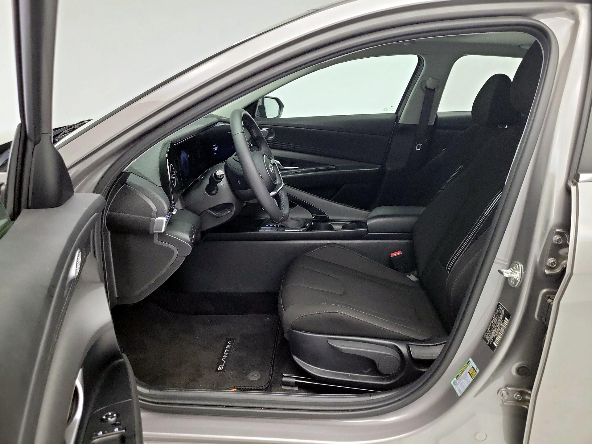 Thumbnail: 2024 Hyundai Elantra - 11