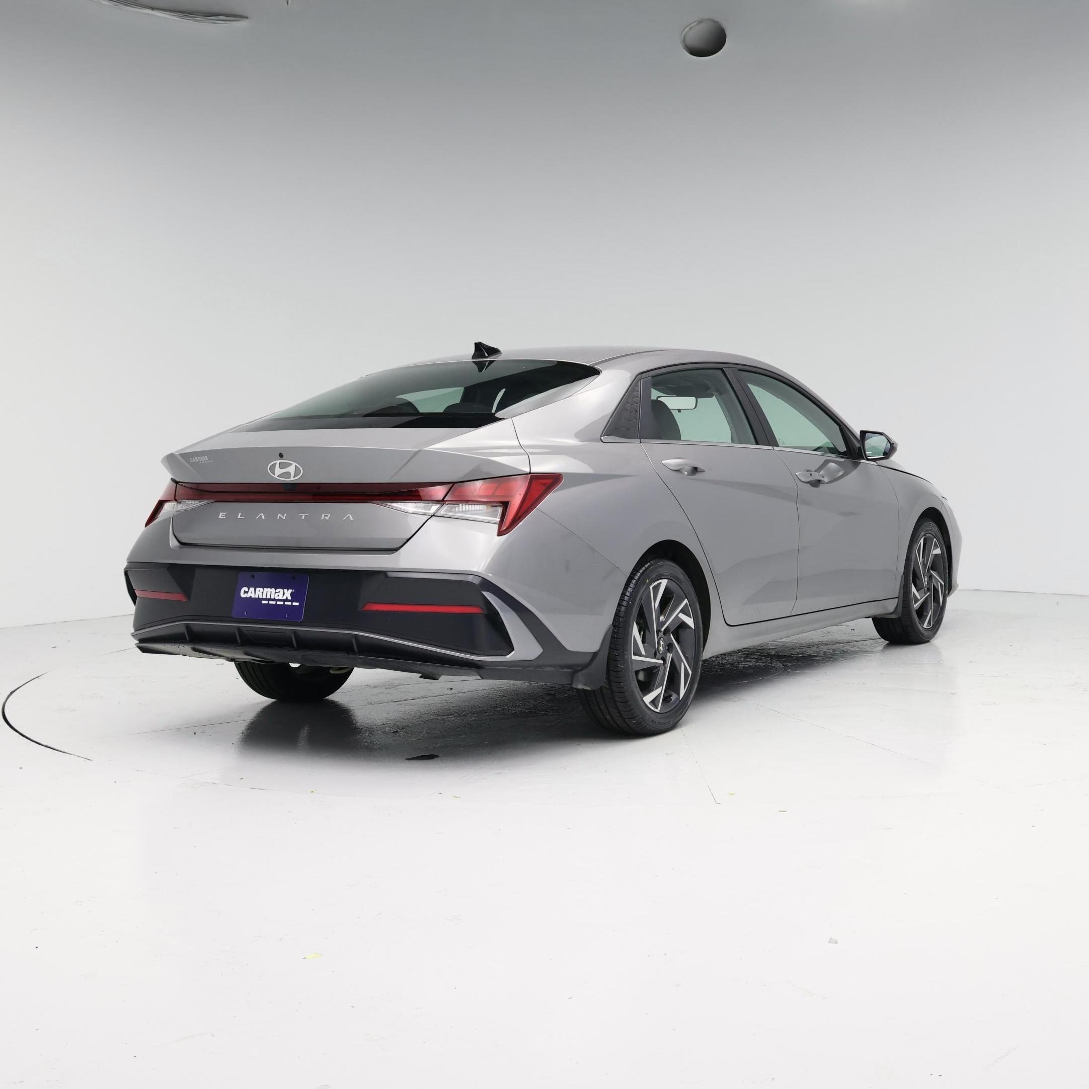 Thumbnail: 2024 Hyundai Elantra - 8