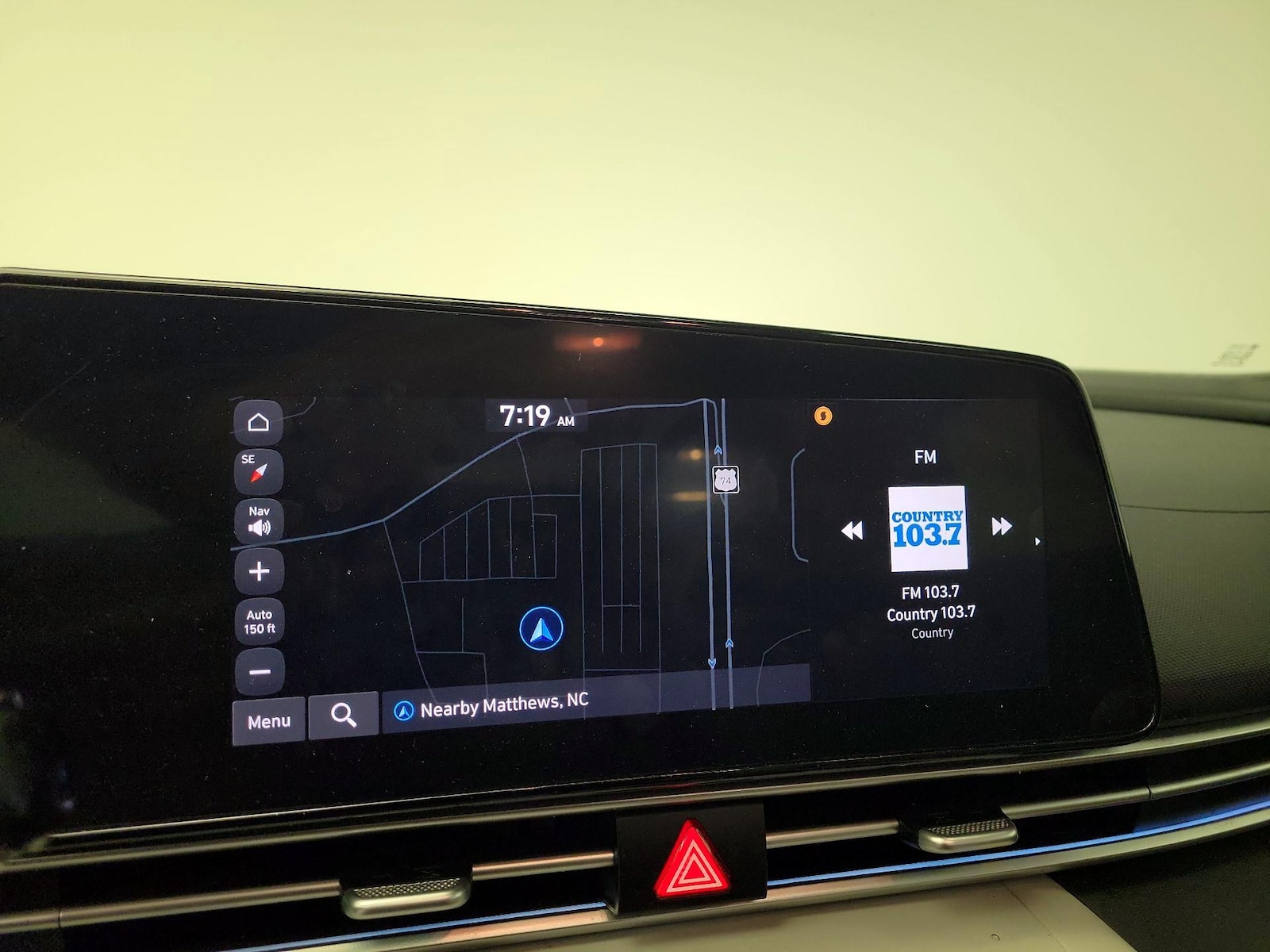 2025 Hyundai Elantra Limited - Photo 15