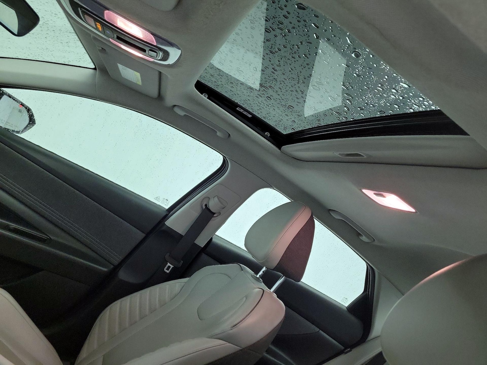 2025 Hyundai Elantra Limited - Photo 21