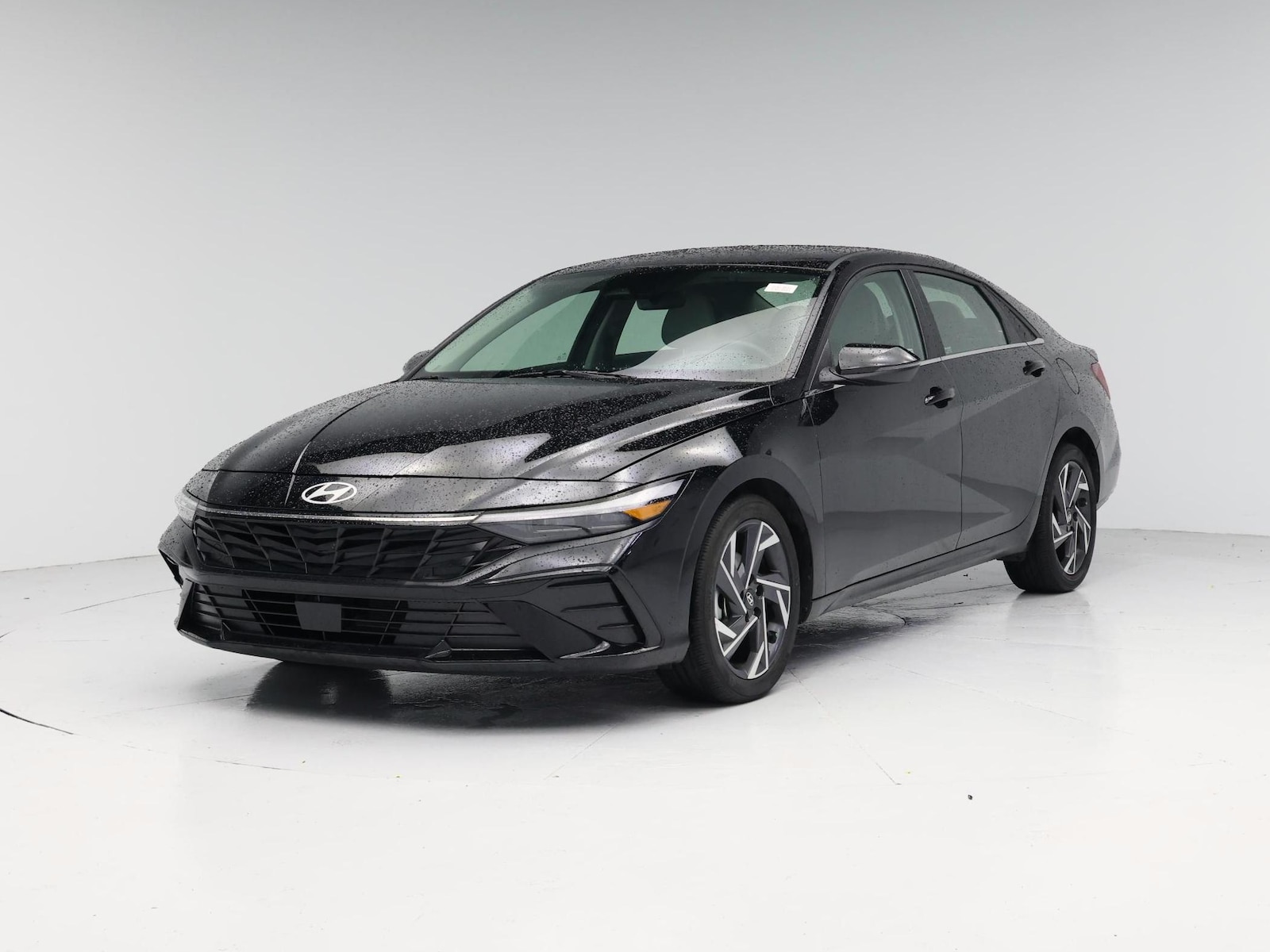 2025 Hyundai Elantra Limited - Photo 5