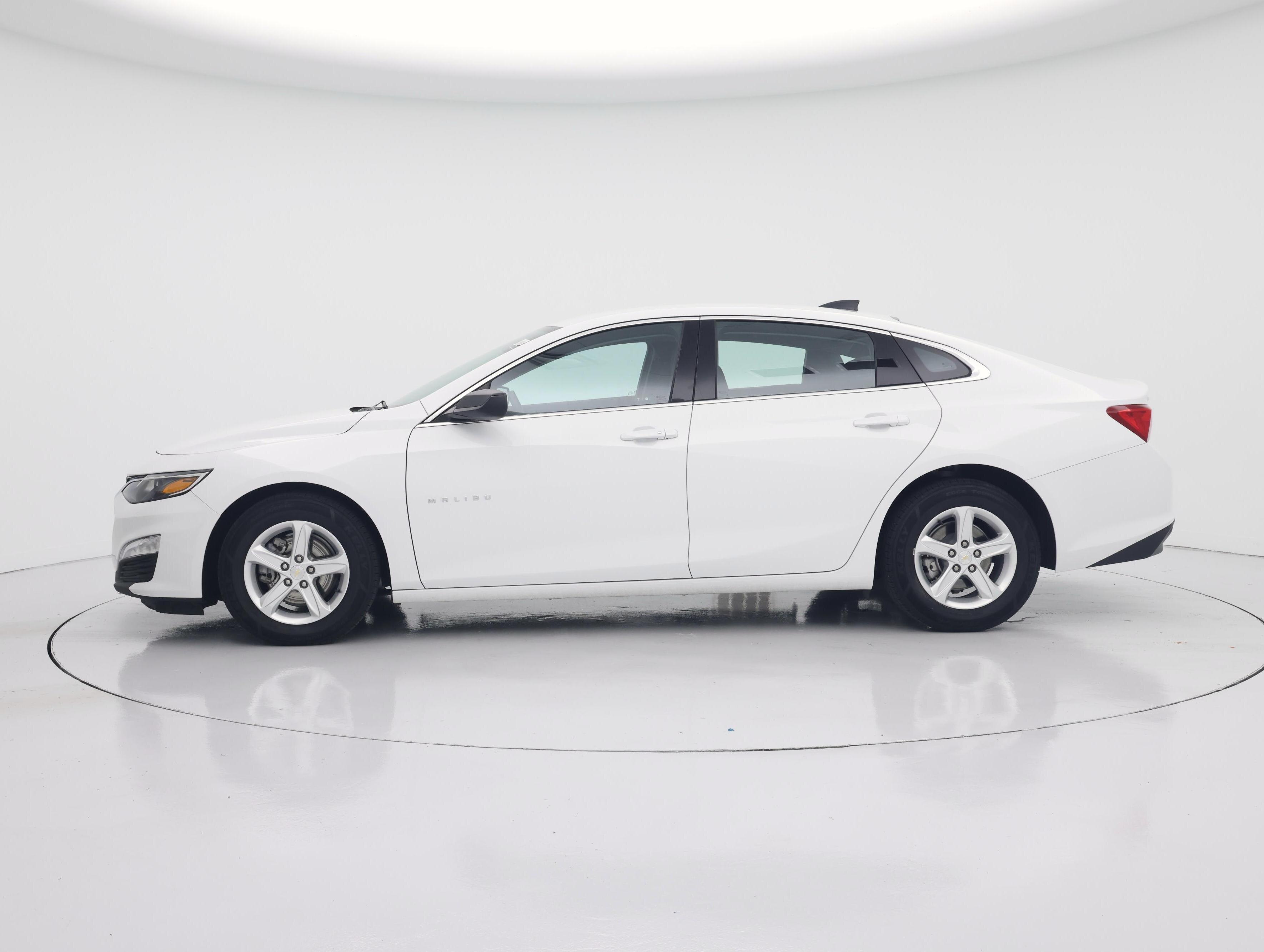 Thumbnail: 2023 Chevrolet Malibu - 3