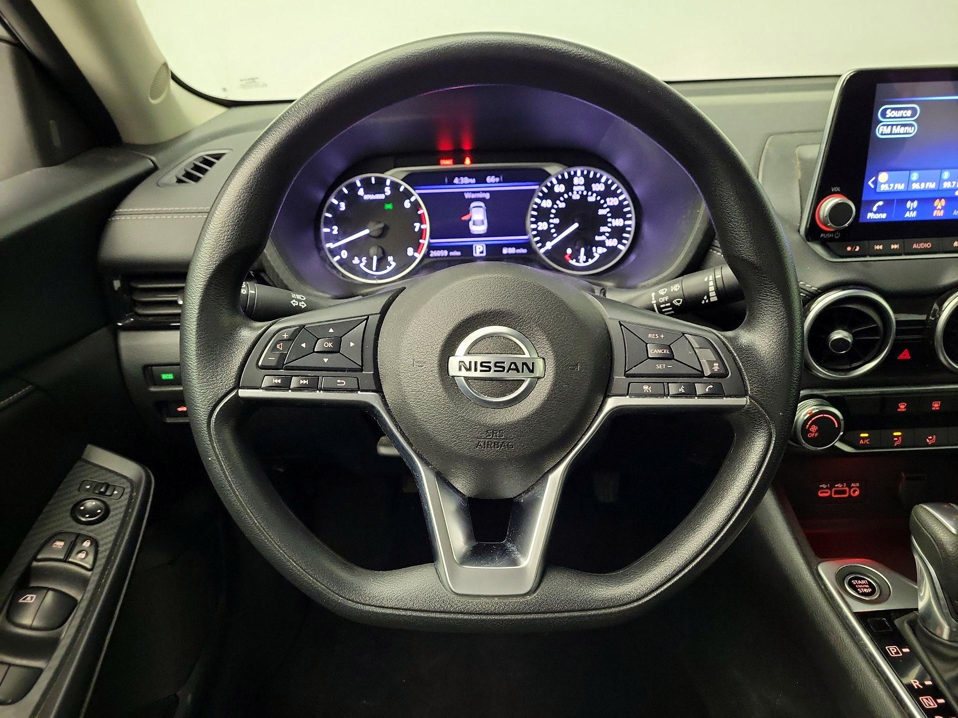 Thumbnail: 2023 Nissan Sentra - 10