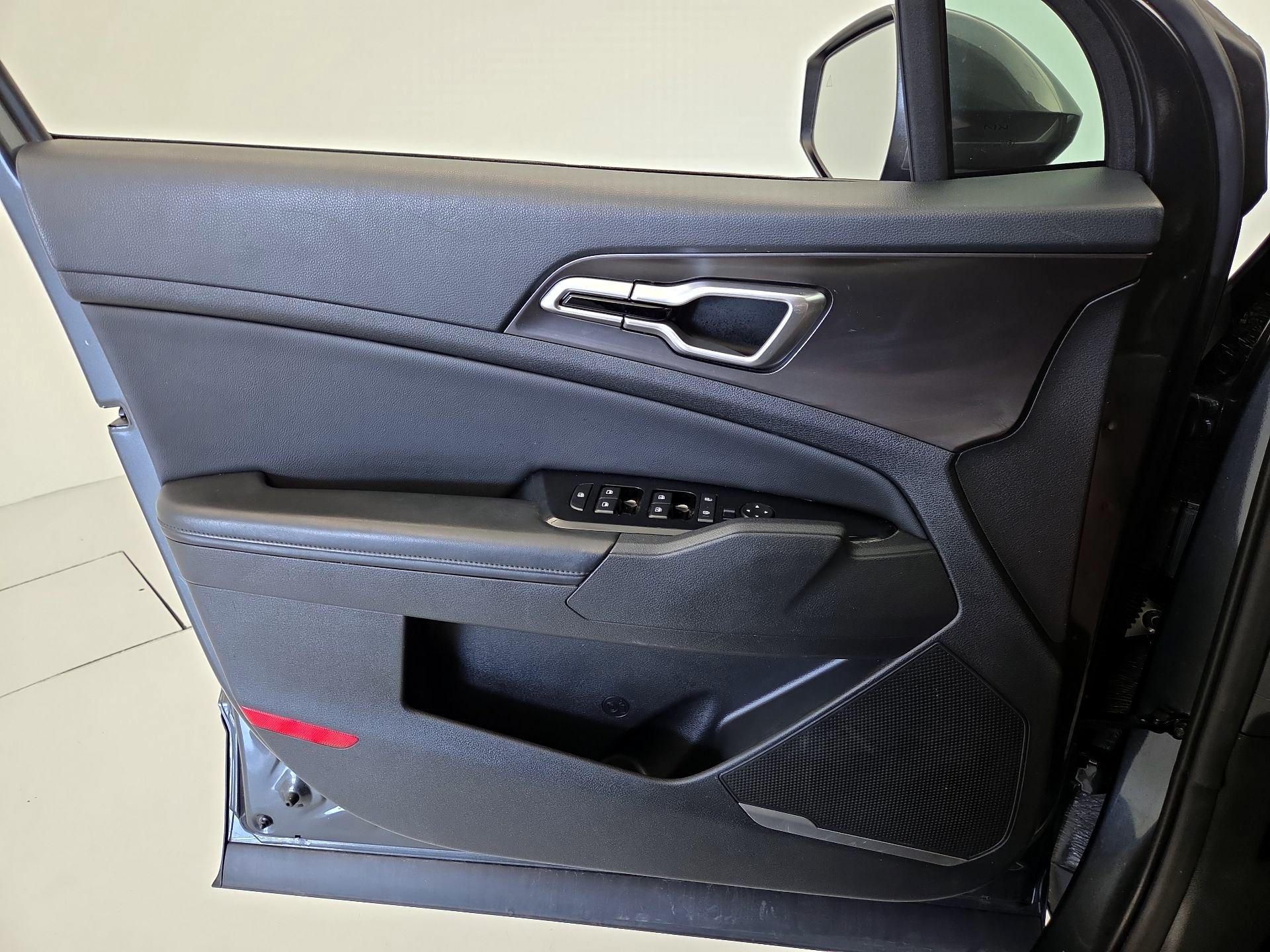 Thumbnail: 2024 Kia Sportage - 12