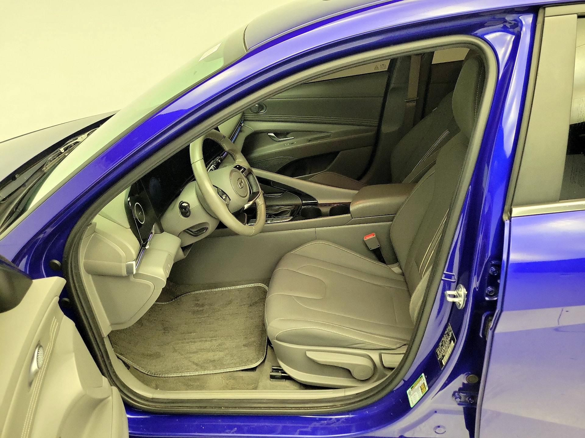 Thumbnail: 2024 Hyundai Elantra - 11