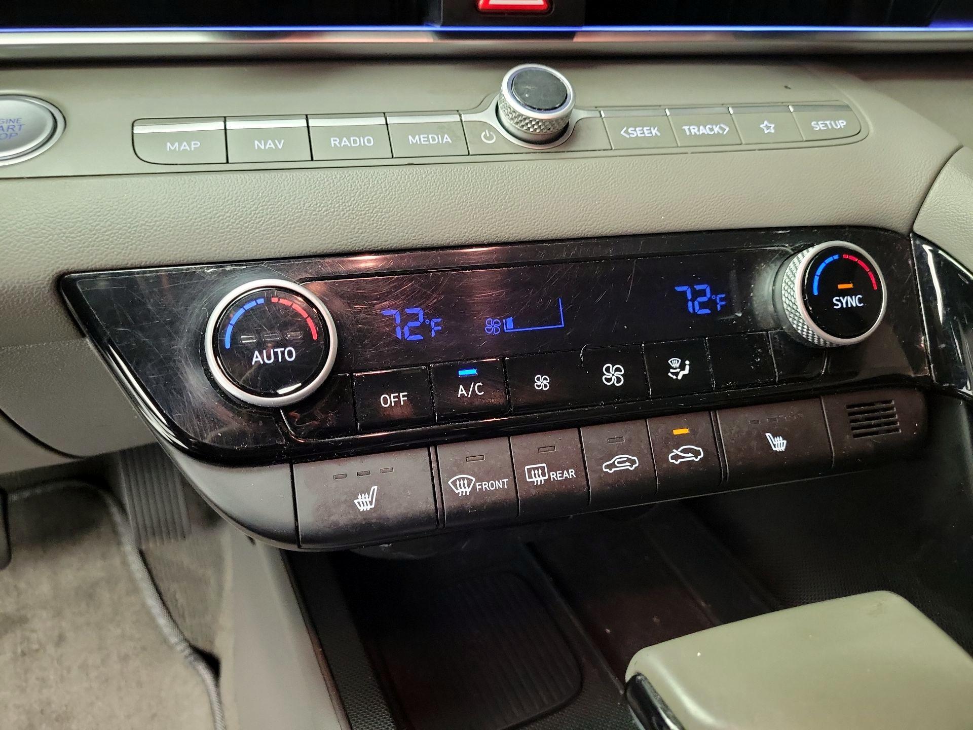 Thumbnail: 2024 Hyundai Elantra - 17