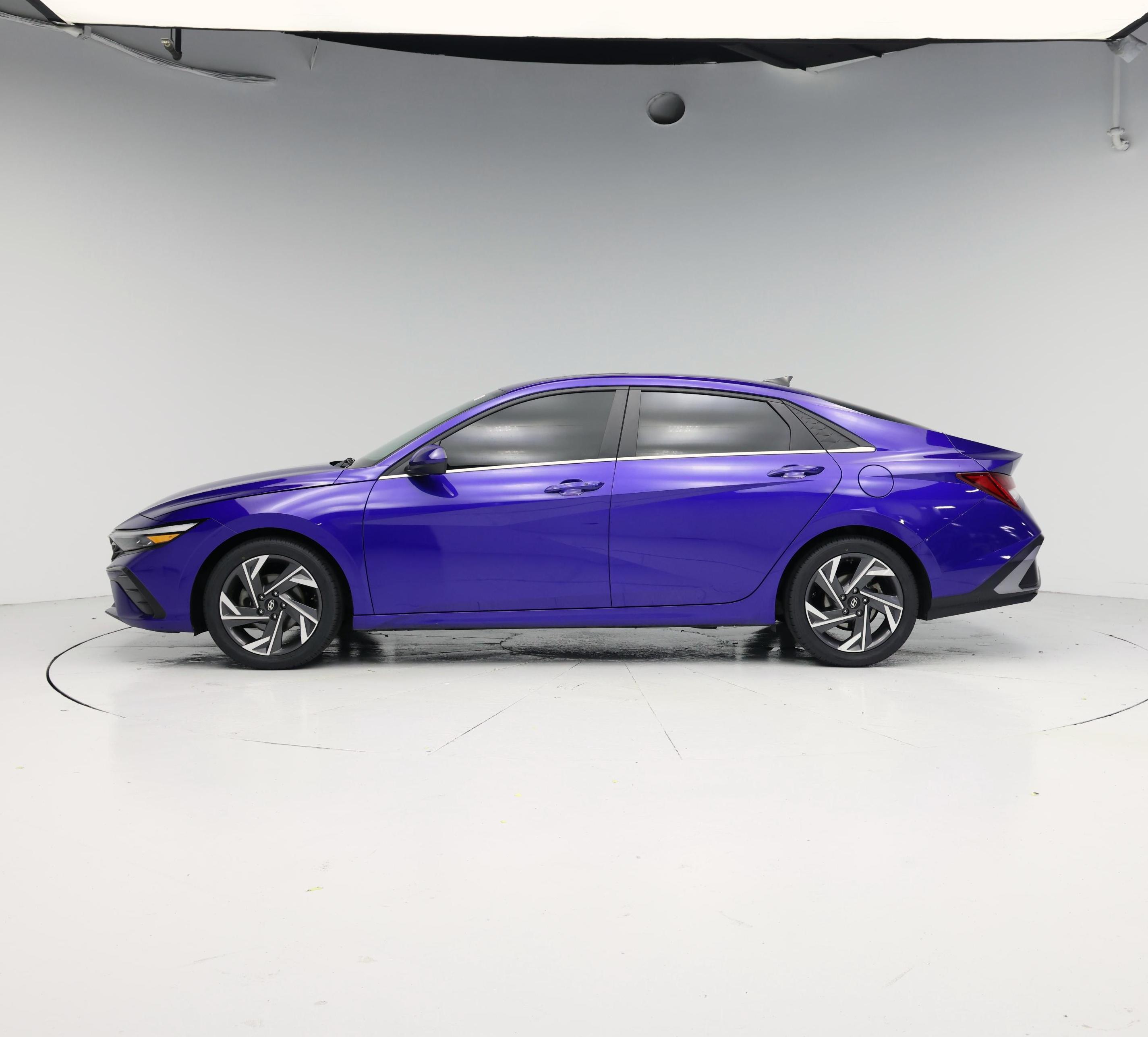 Thumbnail: 2024 Hyundai Elantra - 3