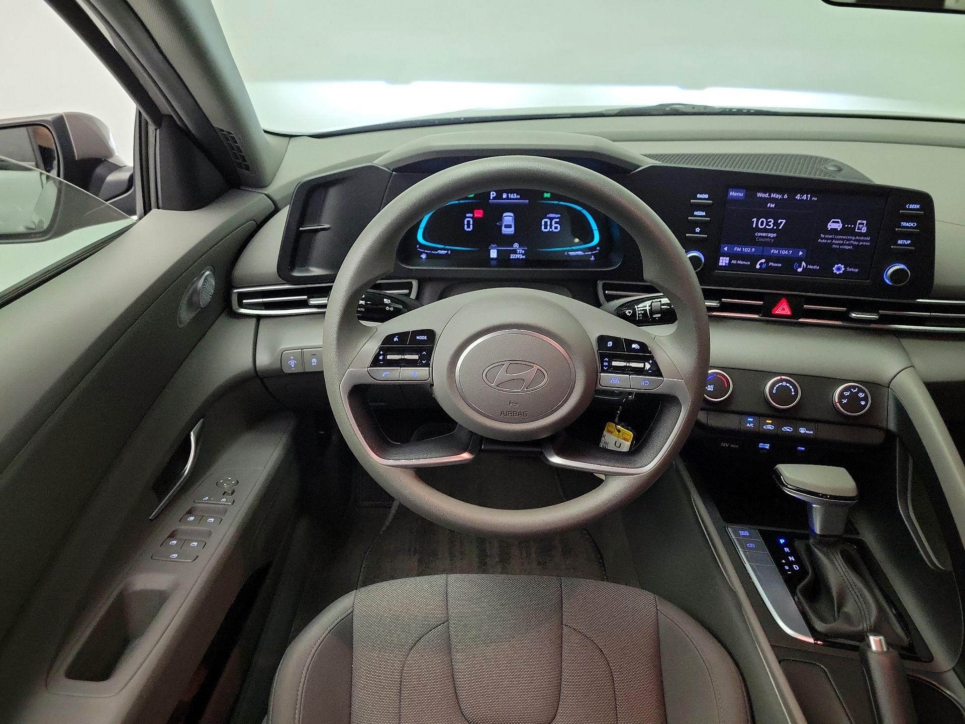 Thumbnail: 2024 Hyundai Elantra - 10