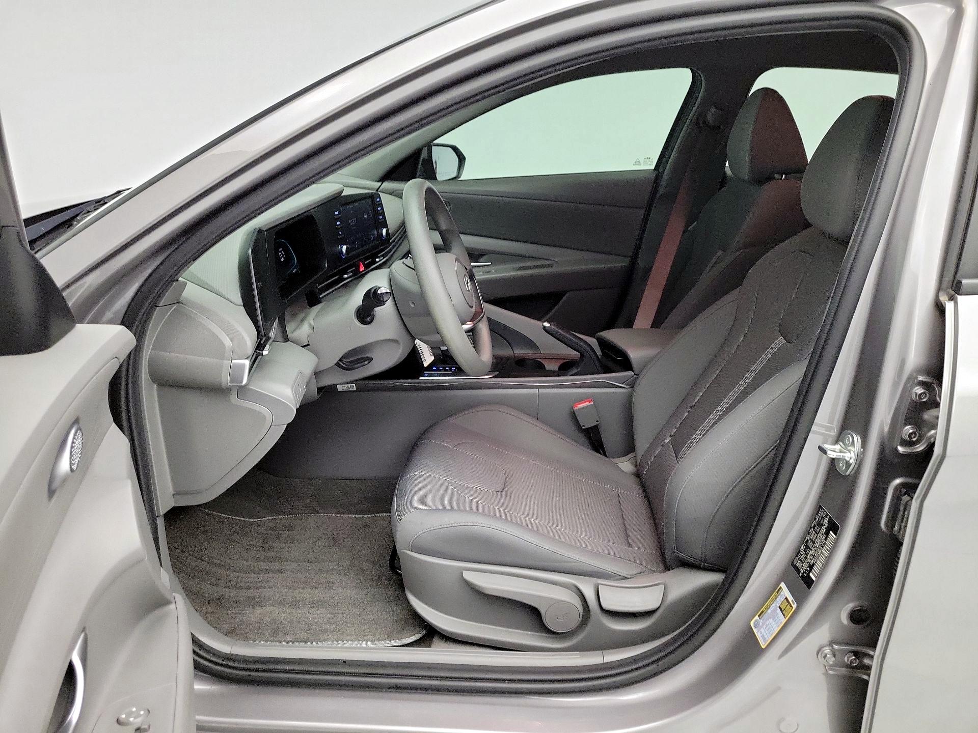 Thumbnail: 2024 Hyundai Elantra - 11