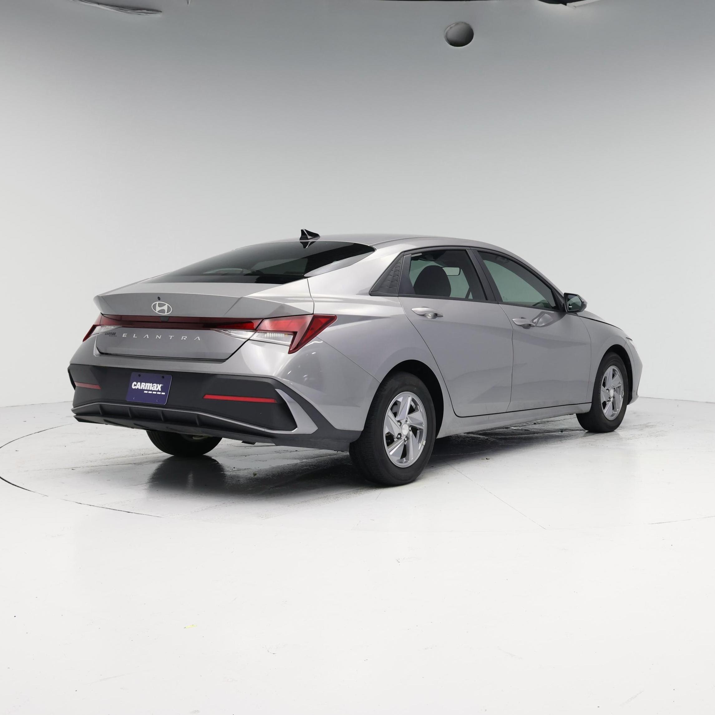 Thumbnail: 2024 Hyundai Elantra - 8