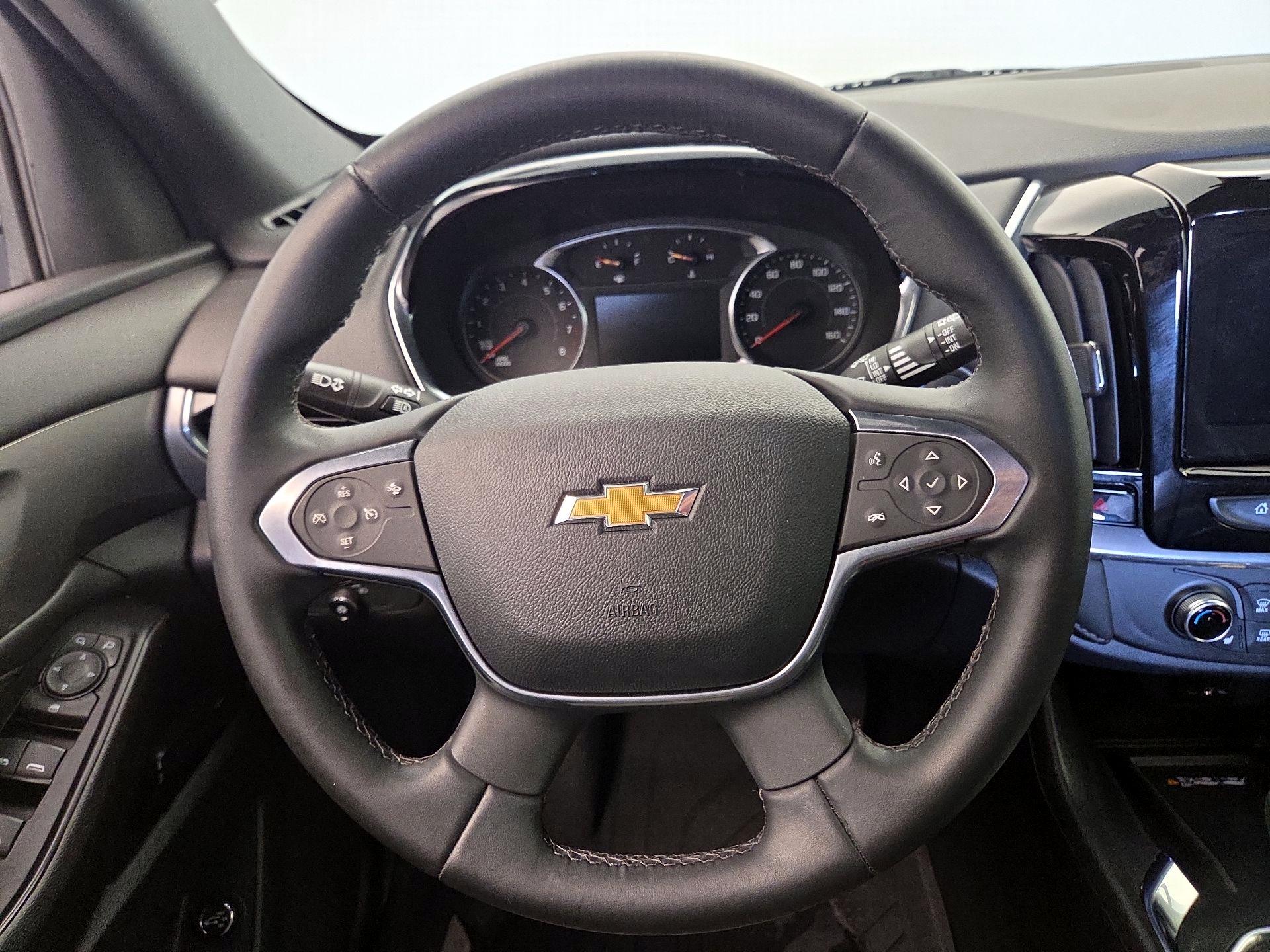 Thumbnail: 2023 Chevrolet Traverse - 10