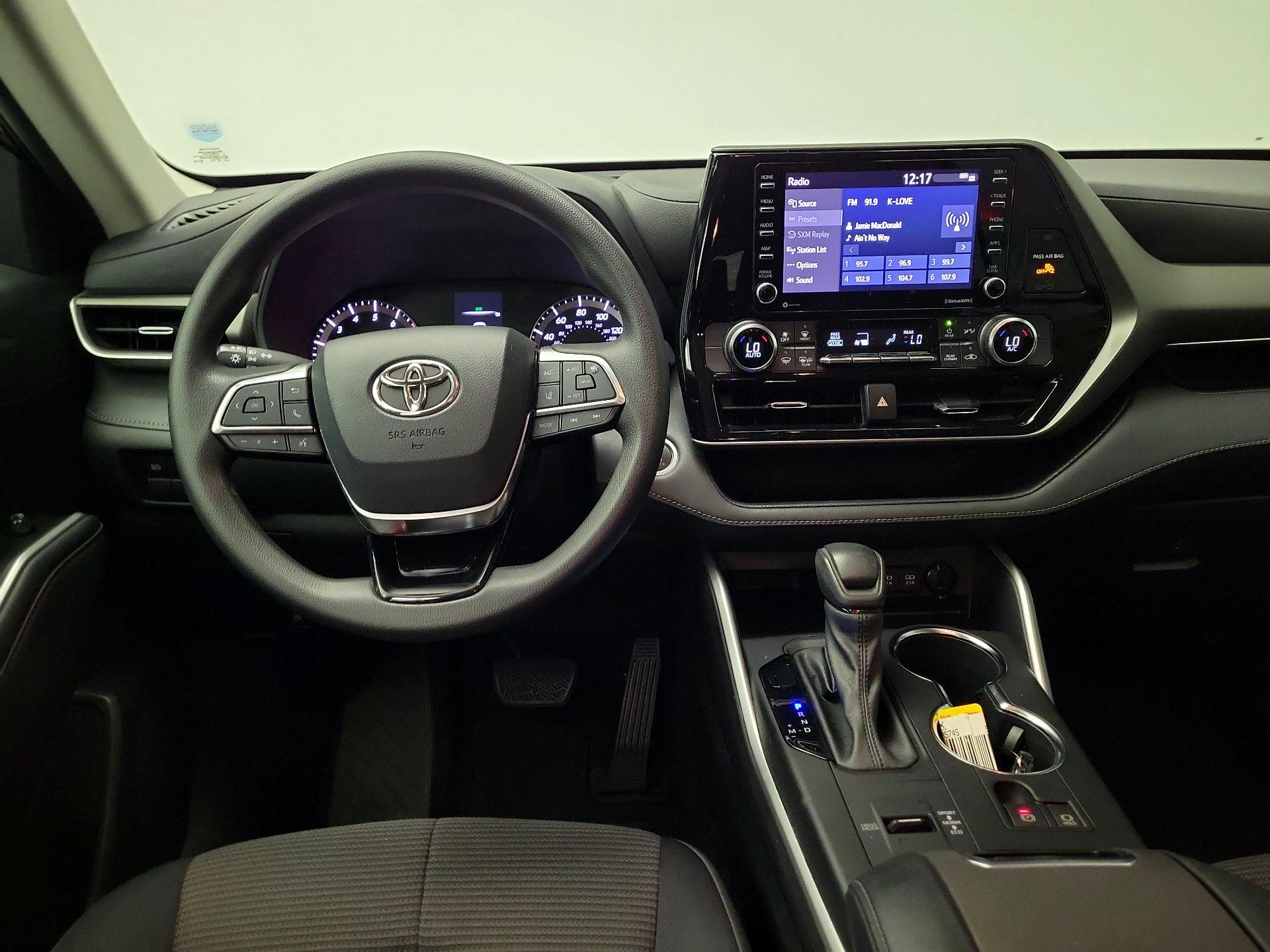 Thumbnail: 2021 Toyota Highlander - 10