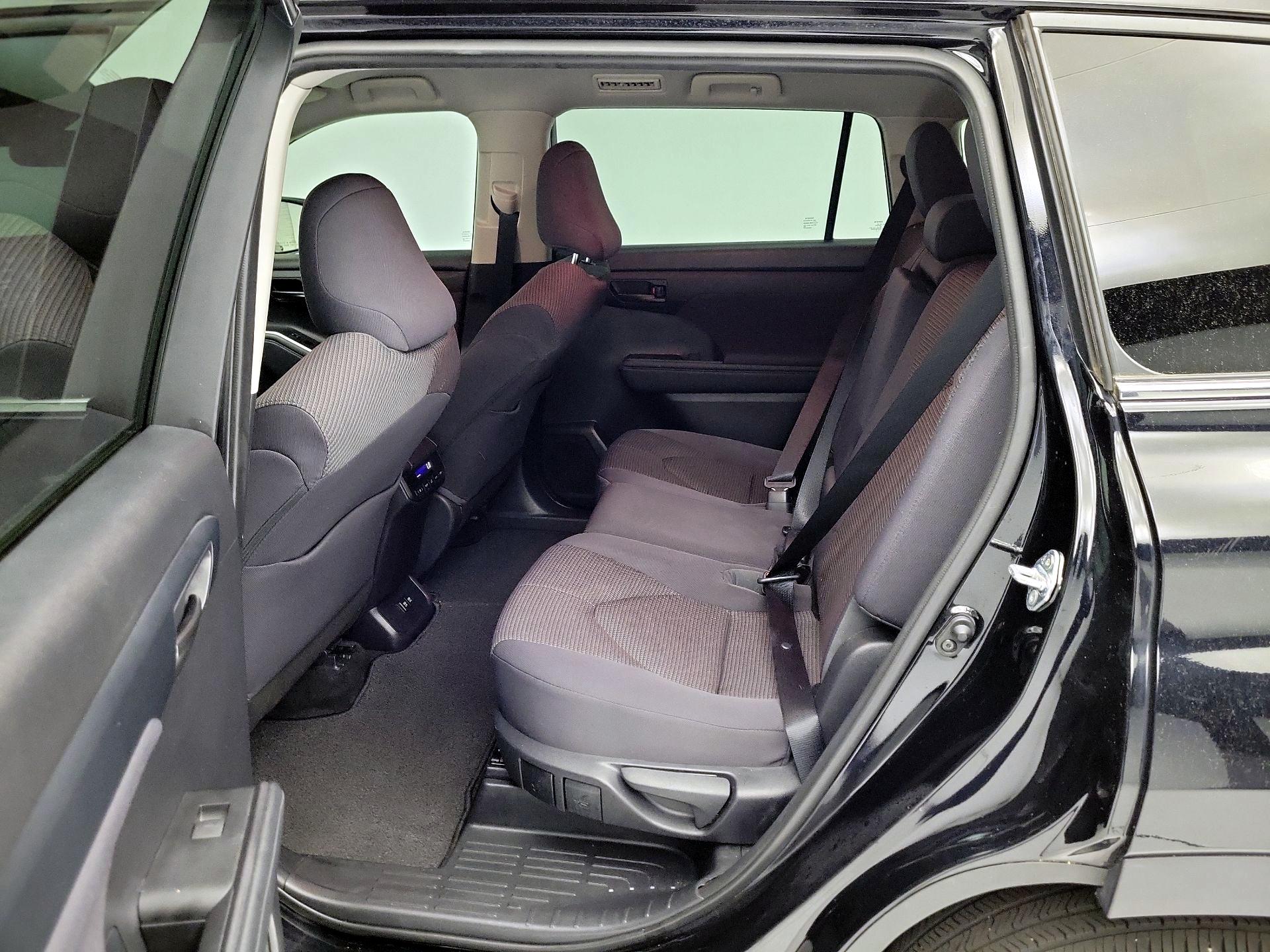 Thumbnail: 2021 Toyota Highlander - 19