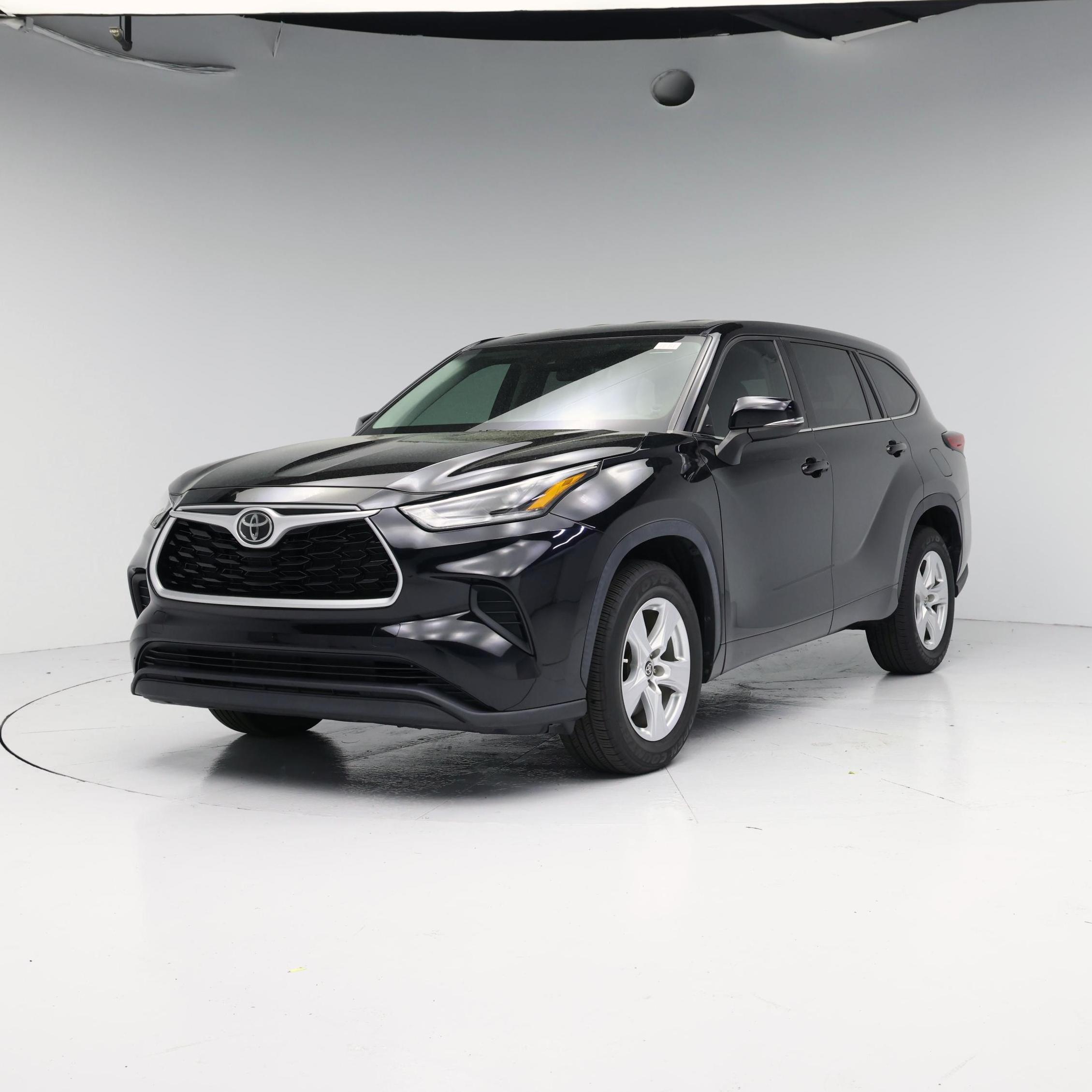 Thumbnail: 2021 Toyota Highlander - 4