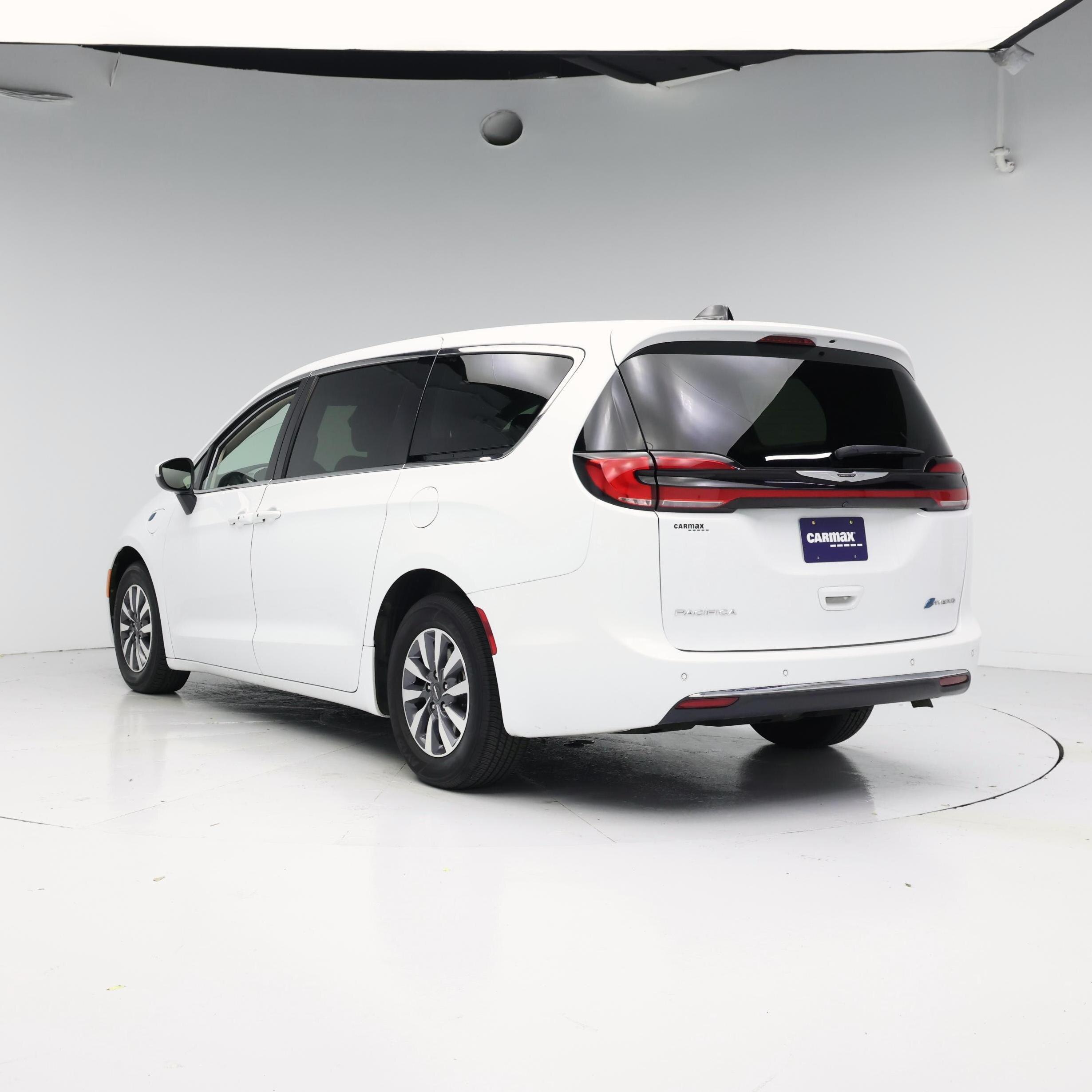 Thumbnail: 2023 Chrysler Pacifica - 2
