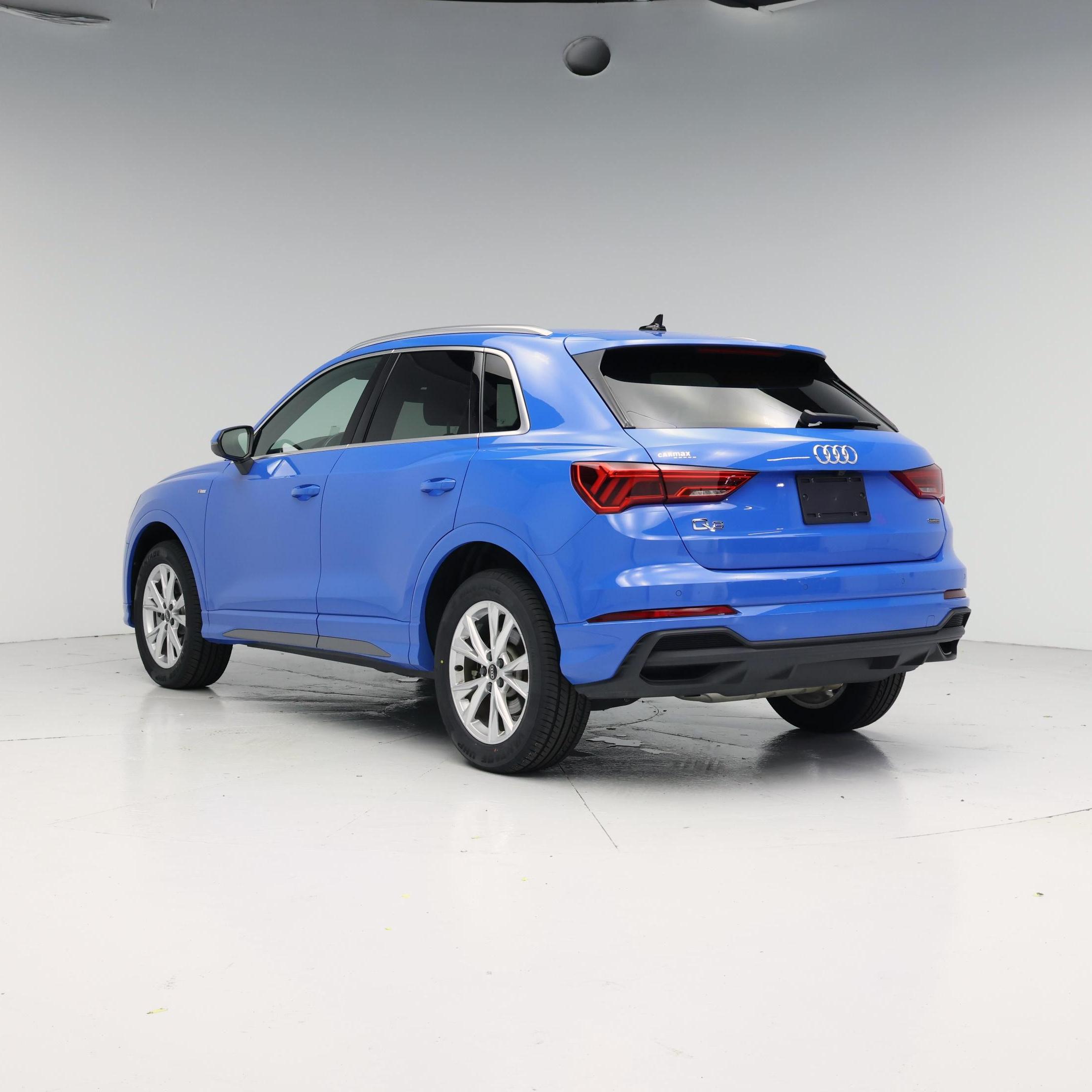 Thumbnail: 2023 Audi Q3 - 2