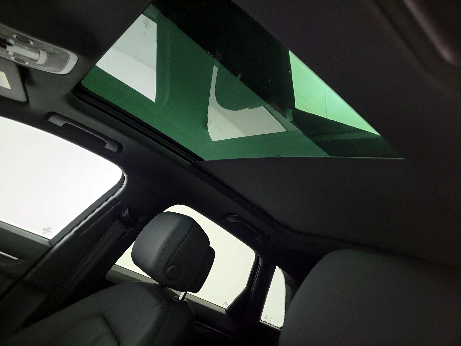 Thumbnail: 2023 Audi Q3 - 19