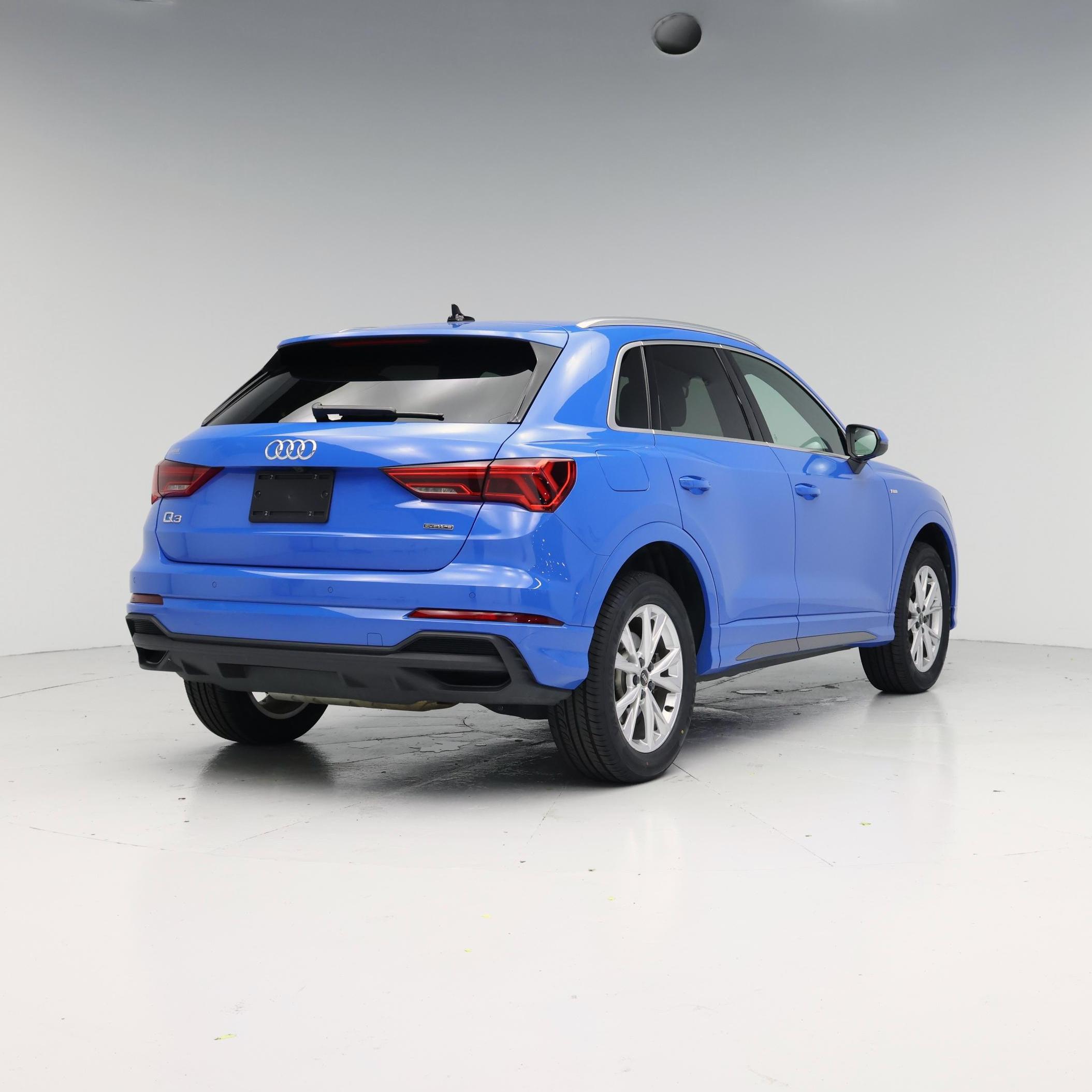 Thumbnail: 2023 Audi Q3 - 8