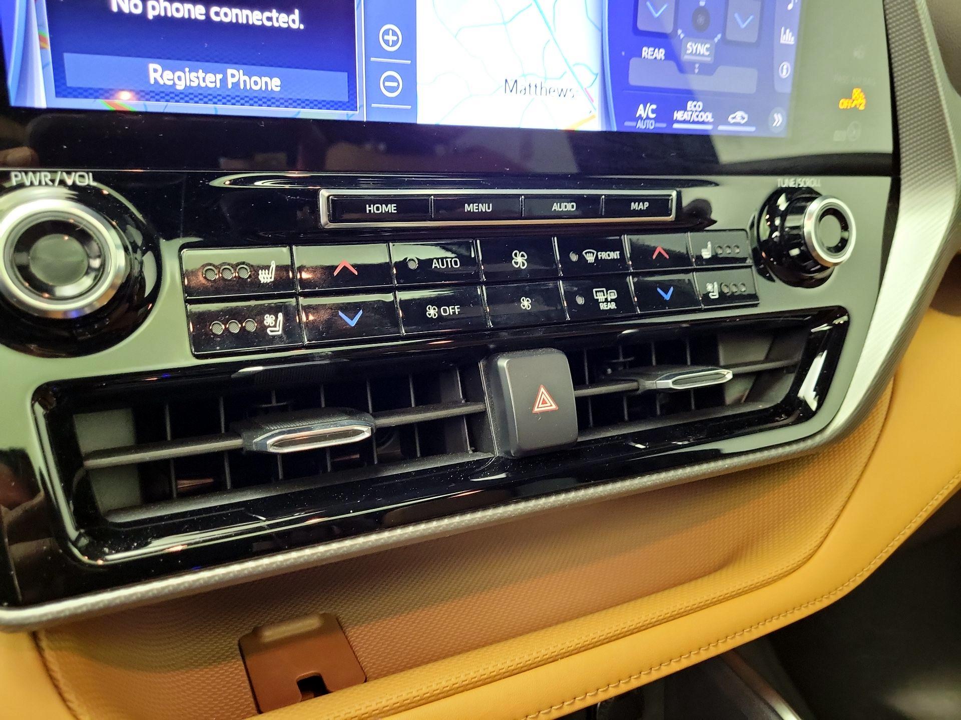 Thumbnail: 2021 Toyota Highlander - 17