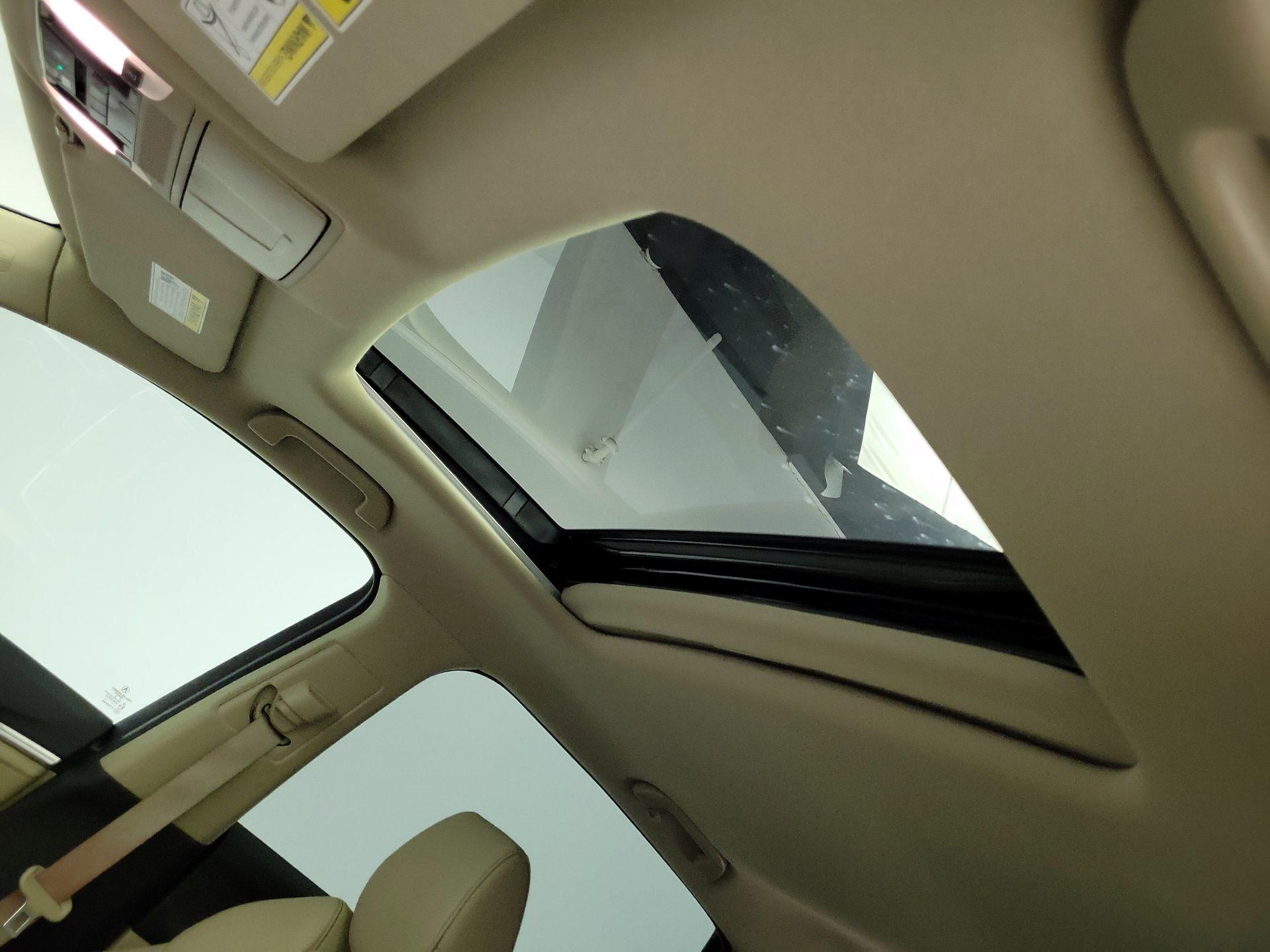 Thumbnail: 2019 Acura MDX - 20