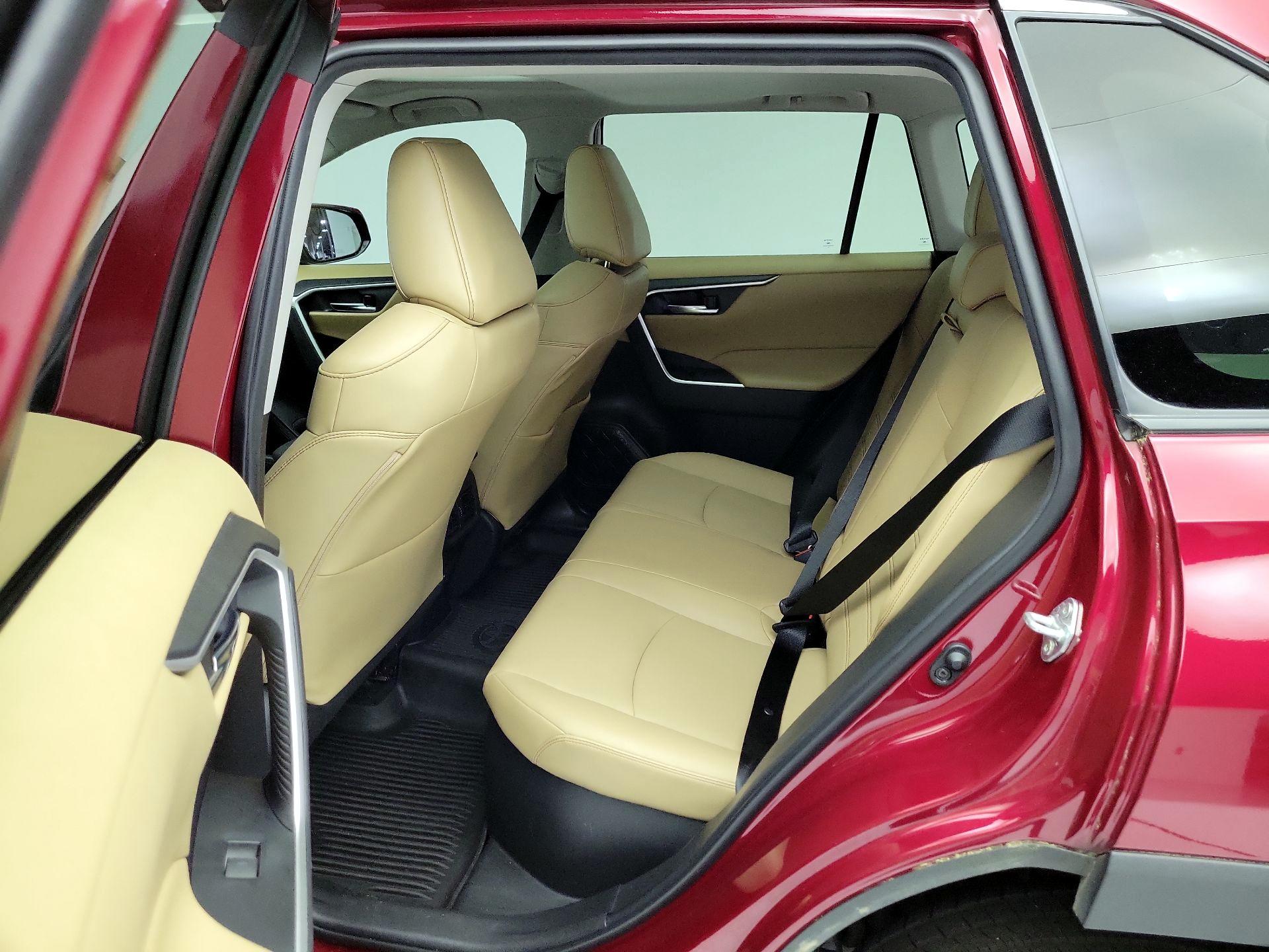 Thumbnail: 2022 Toyota RAV4 - 20