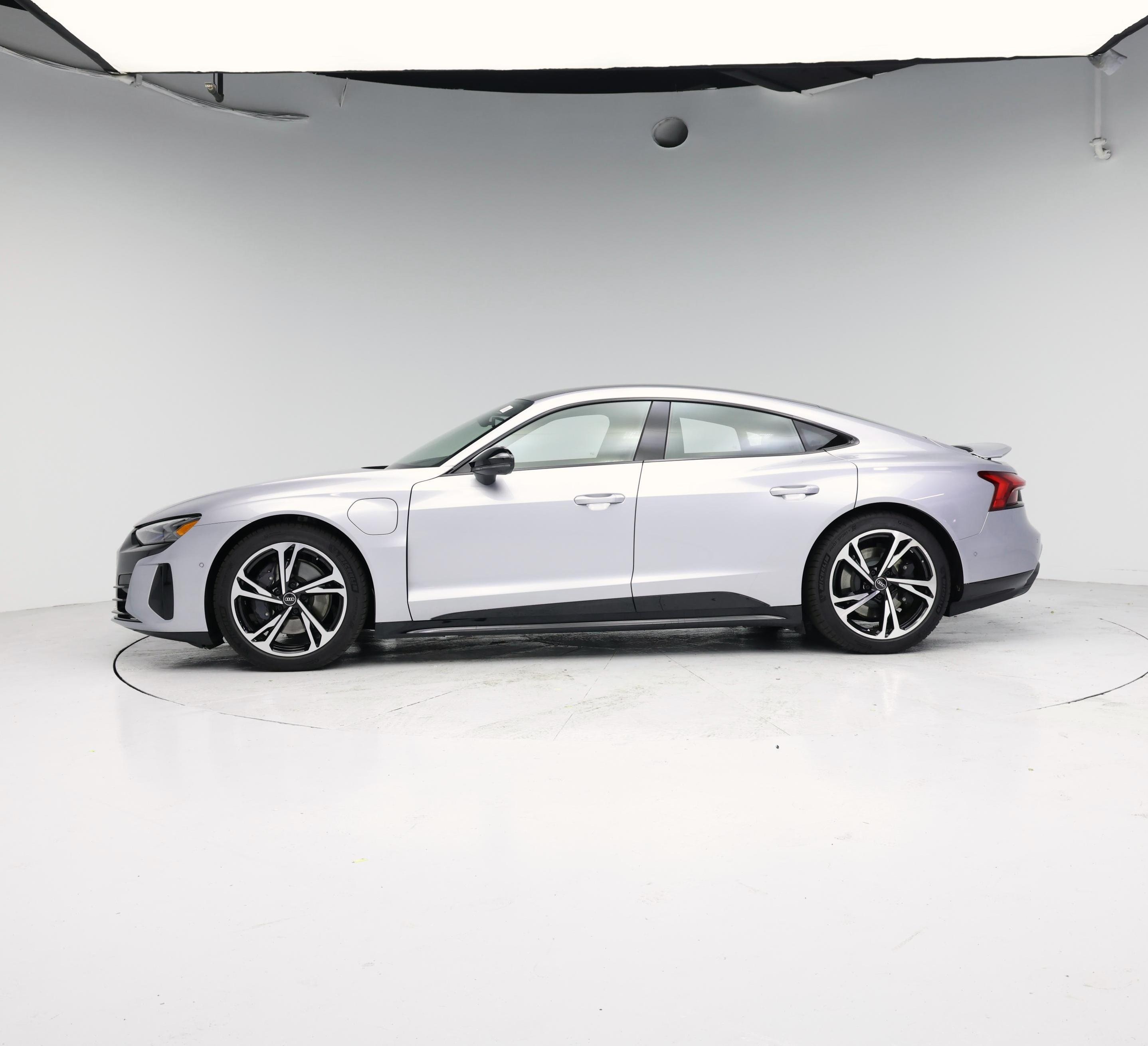 Thumbnail: 2022 Audi e-tron GT - 3