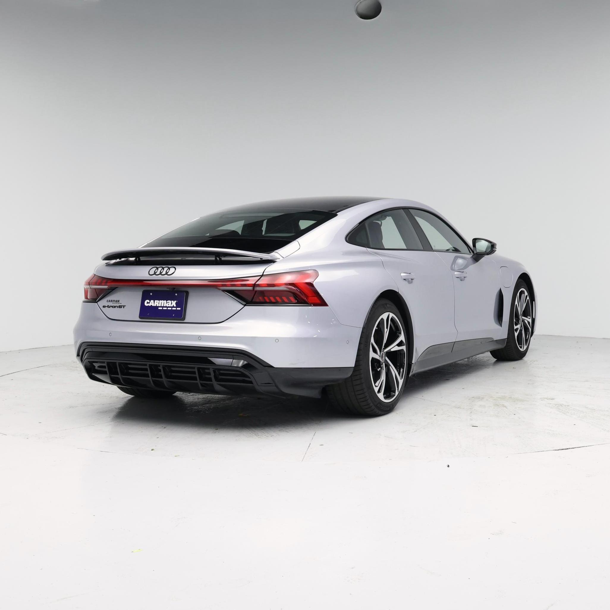 Thumbnail: 2022 Audi e-tron GT - 8