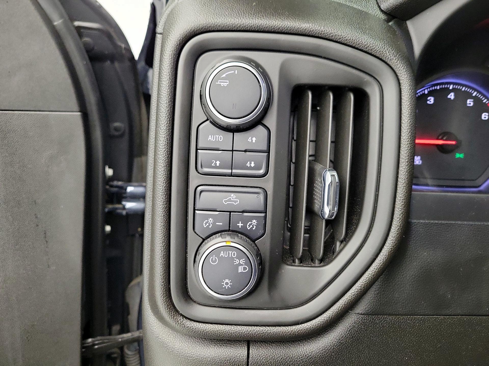 Thumbnail: 2021 Chevrolet Silverado 1500 - 13