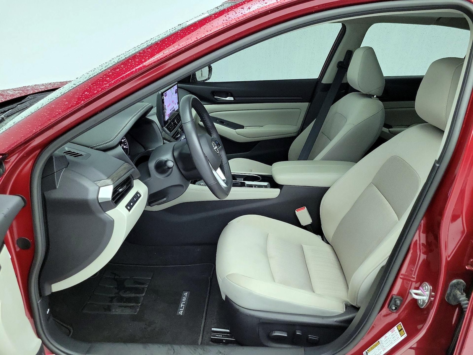 2024 Nissan Altima SV - Photo 12