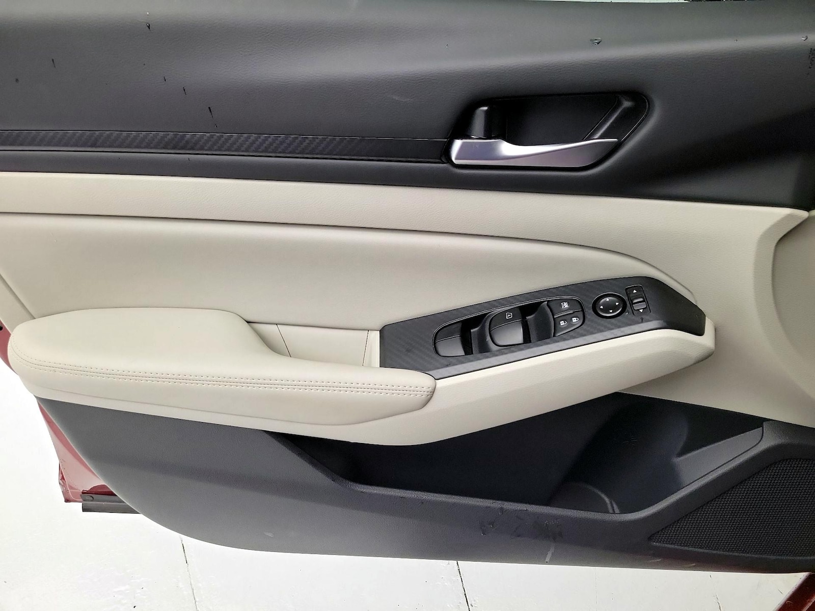 2024 Nissan Altima SV - Photo 13