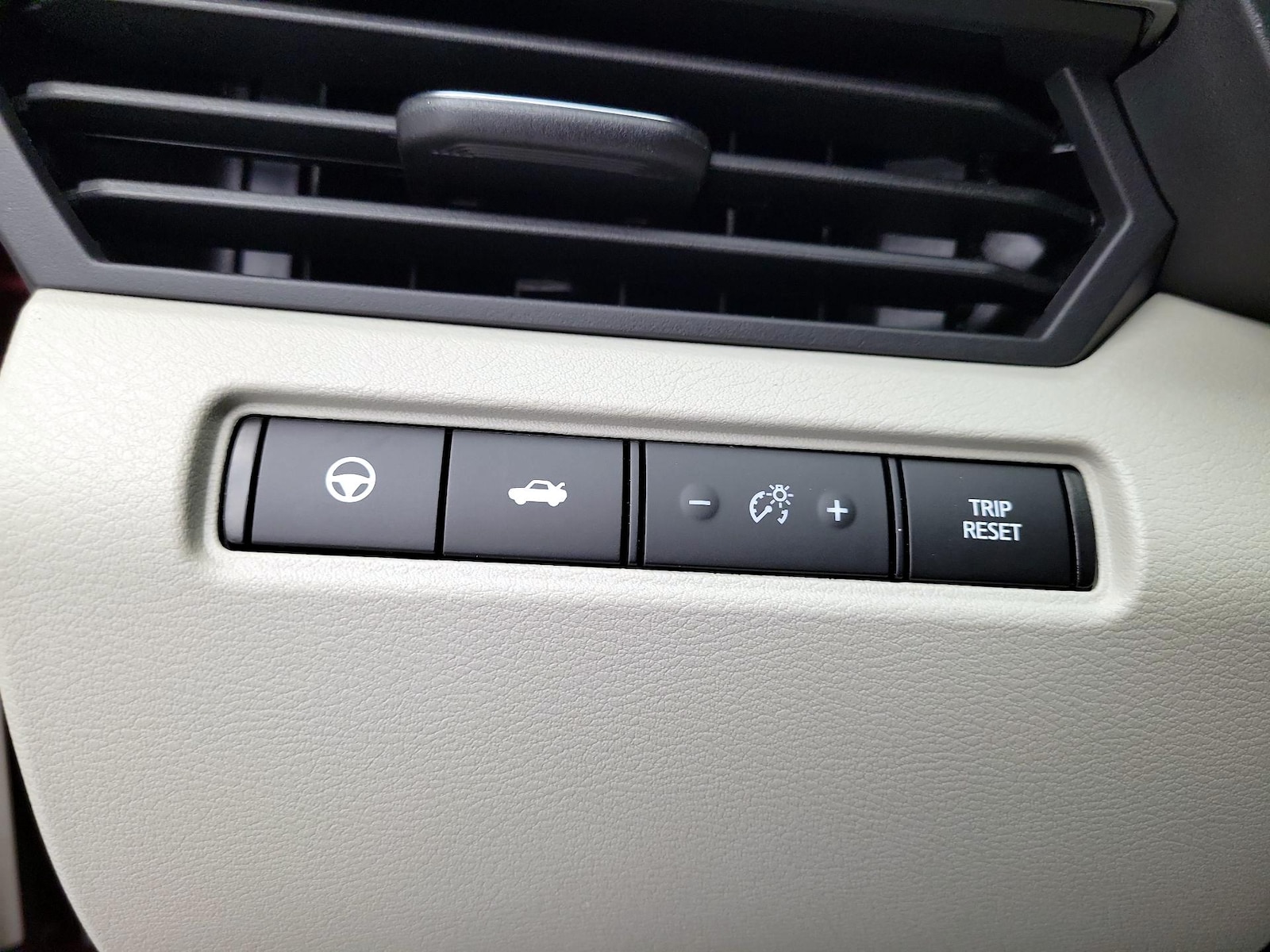 2024 Nissan Altima SV - Photo 14
