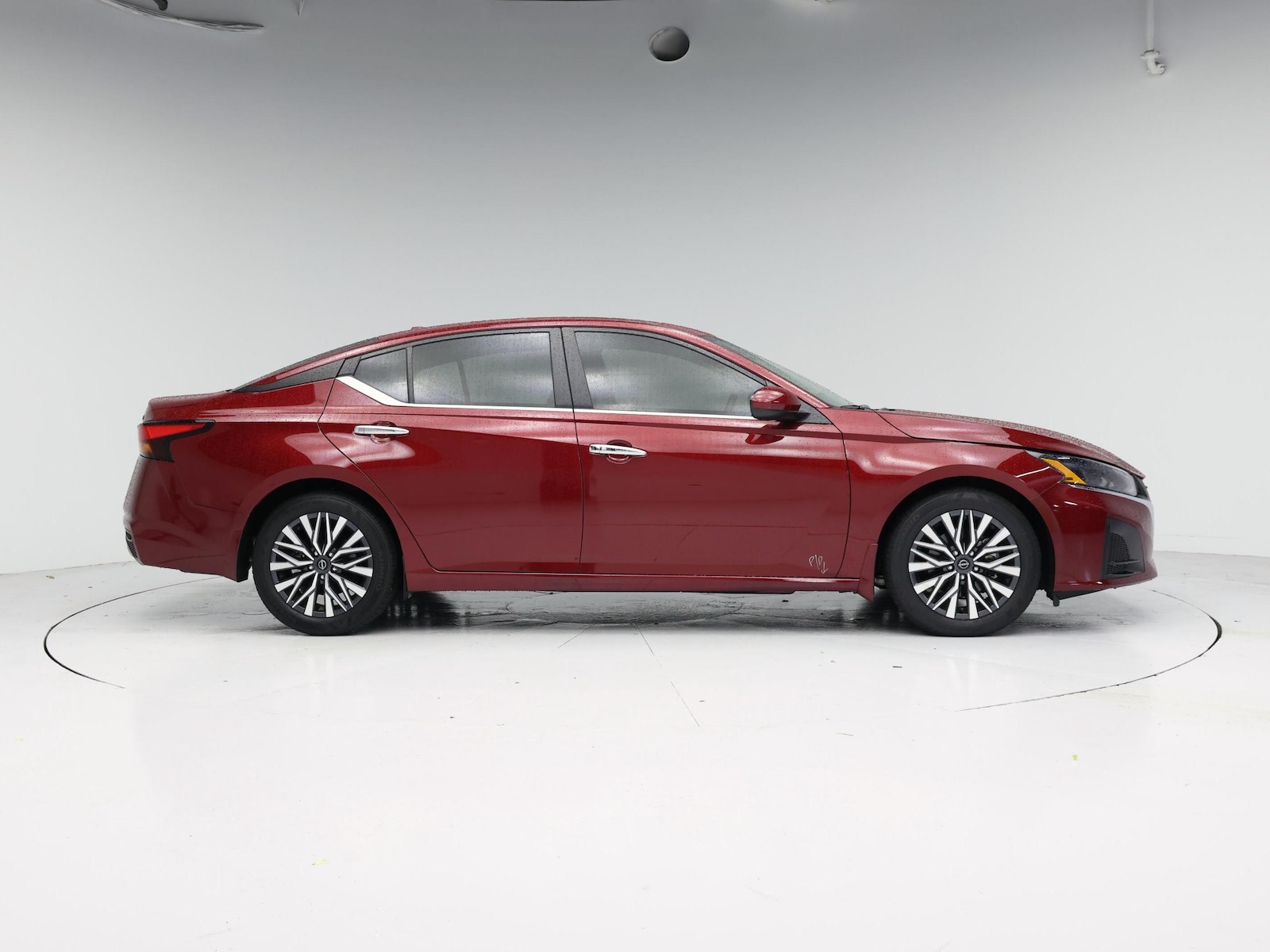 2024 Nissan Altima SV - Photo 8