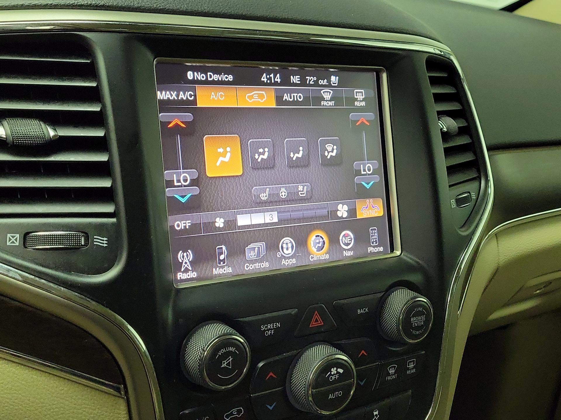 Thumbnail: 2017 Jeep Grand Cherokee - 16