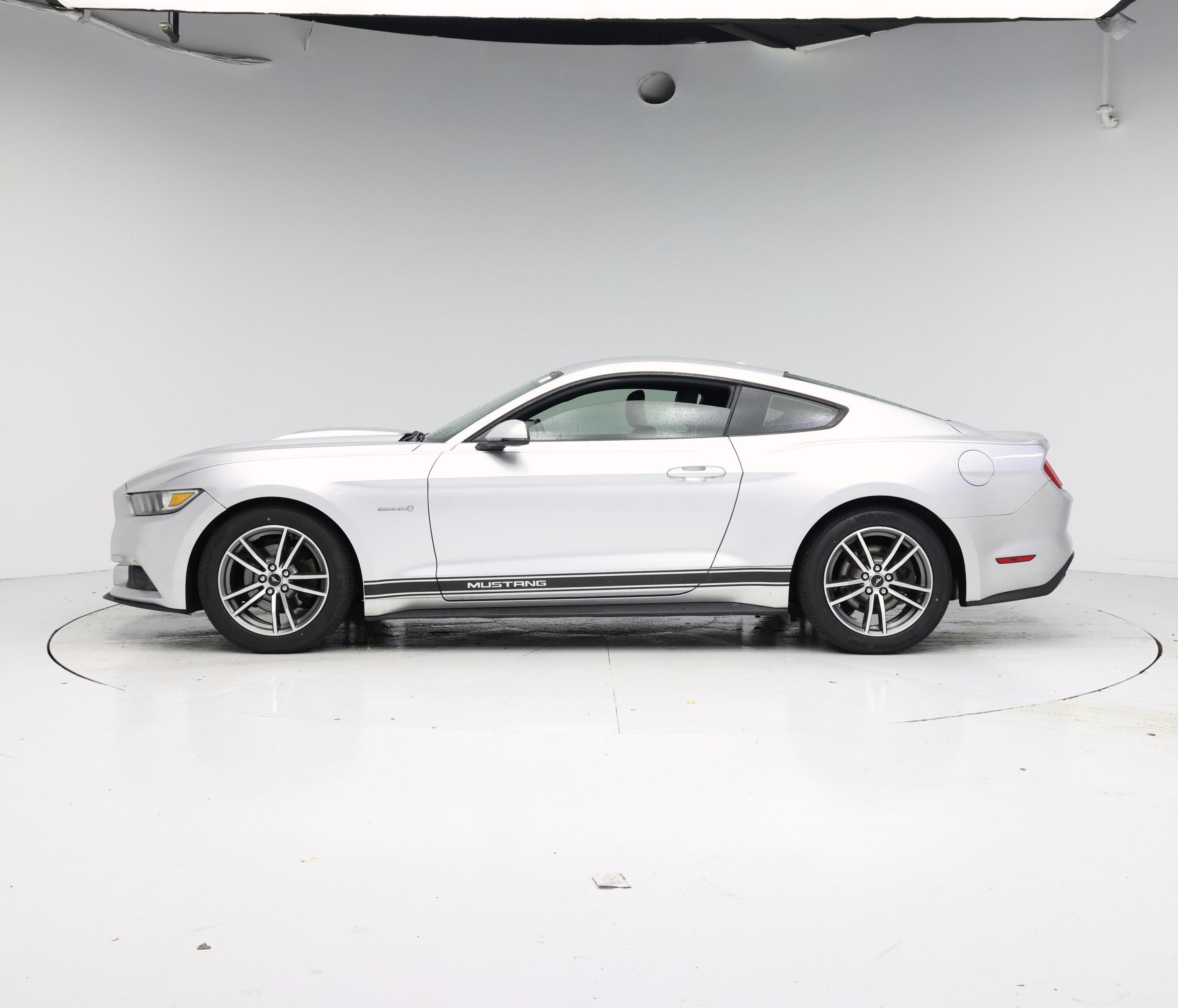 Thumbnail: 2015 Ford Mustang - 3