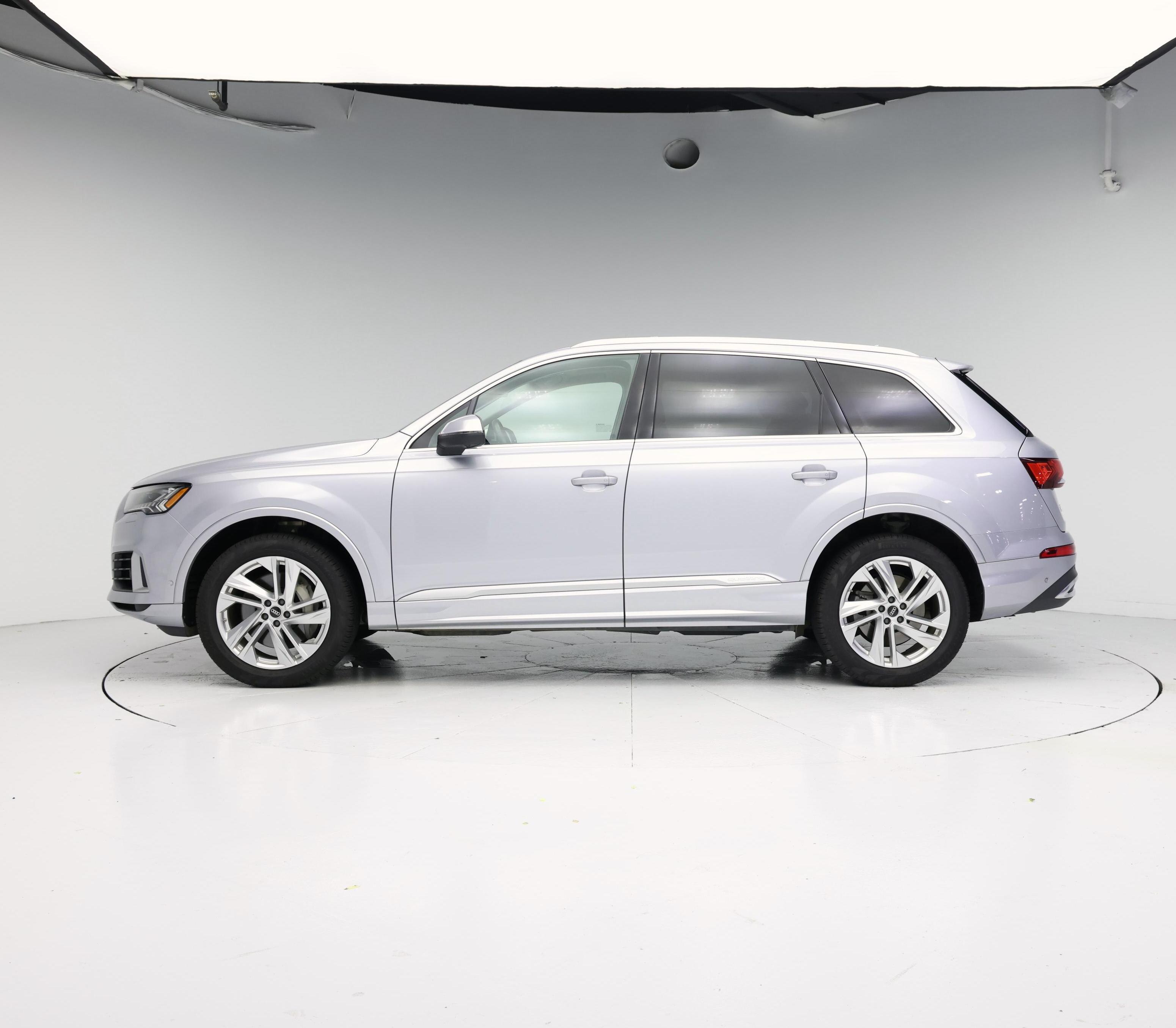 Thumbnail: 2022 Audi Q7 - 3