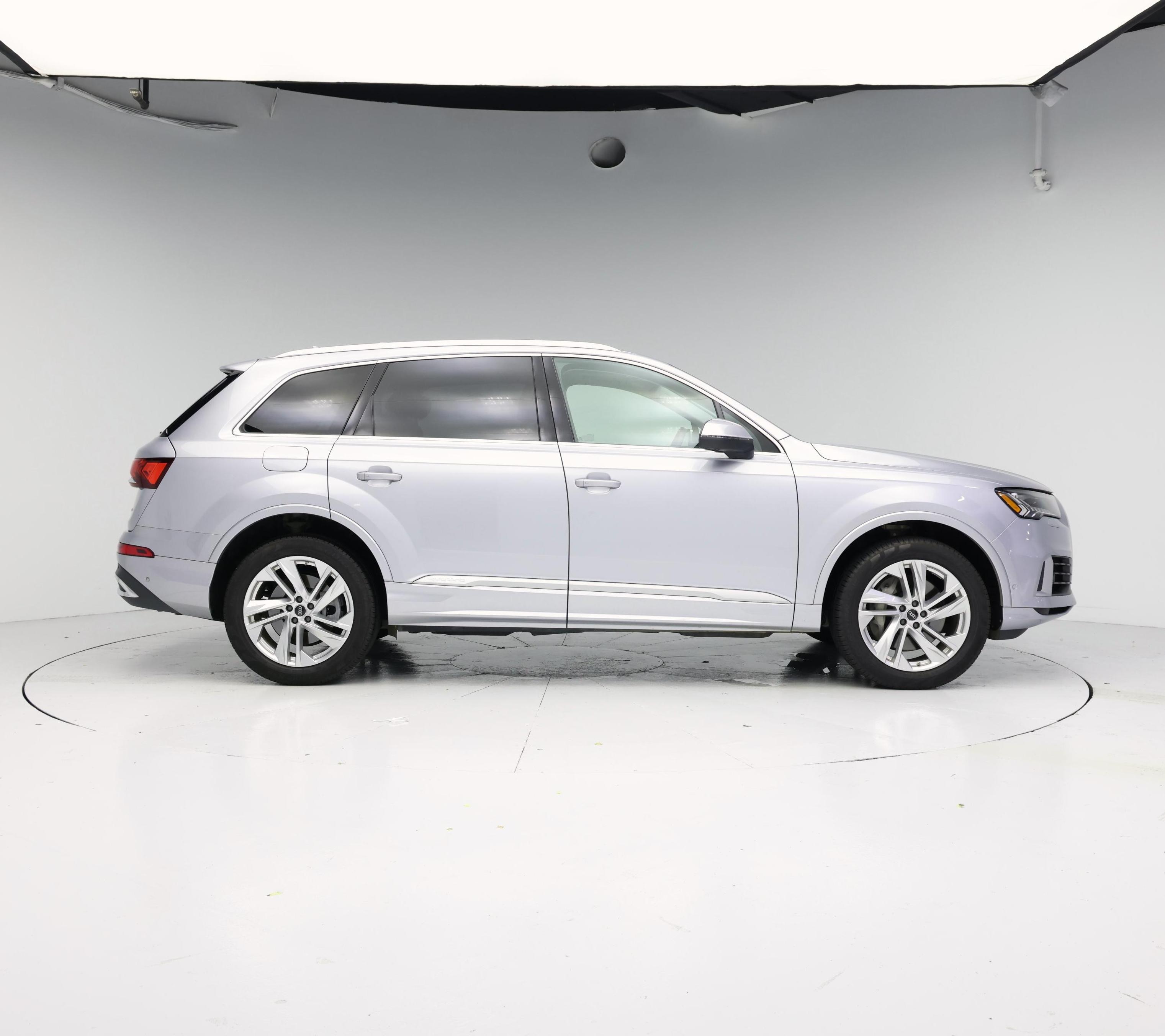 Thumbnail: 2022 Audi Q7 - 7