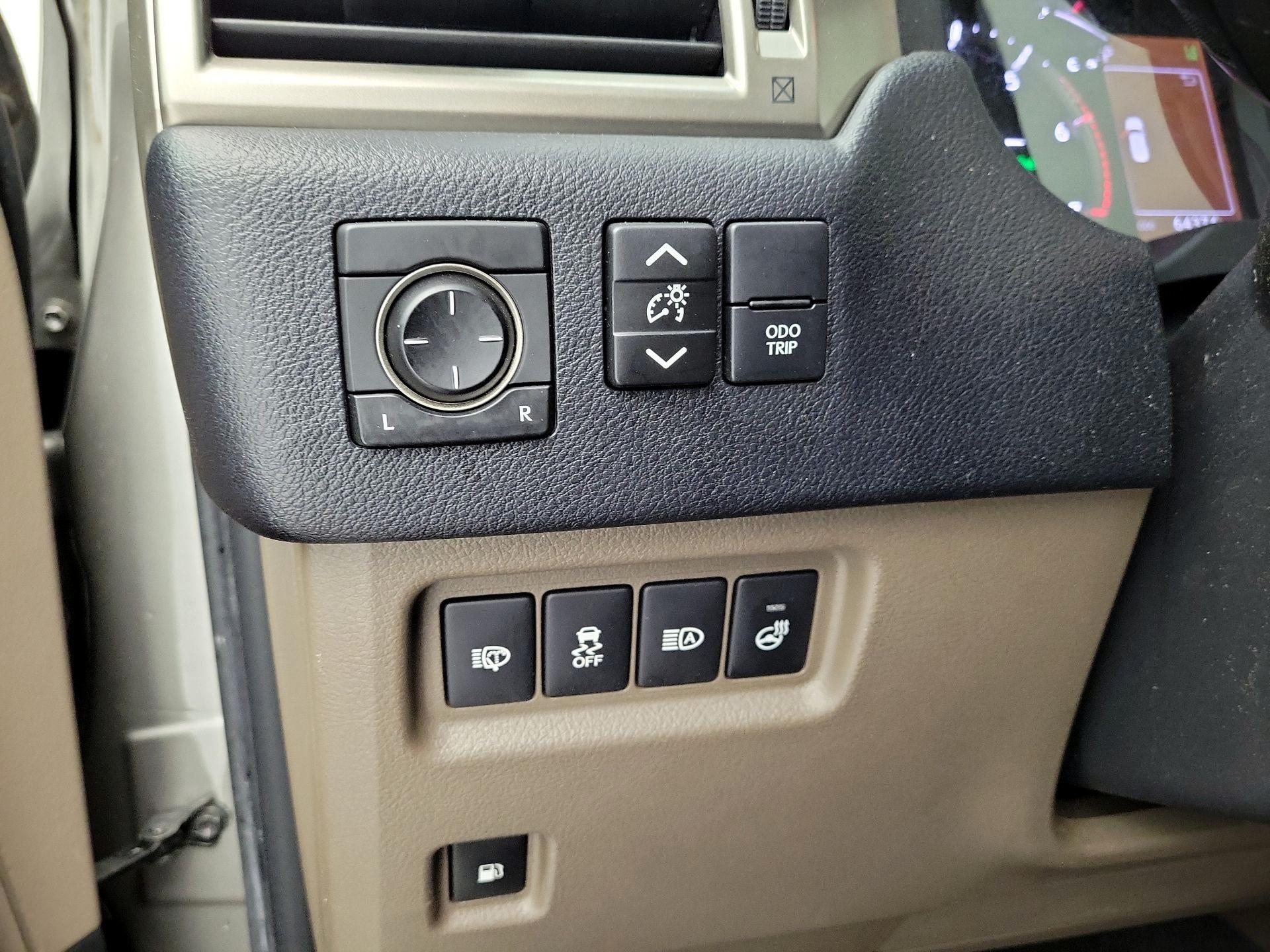 Thumbnail: 2021 Lexus GX - 13