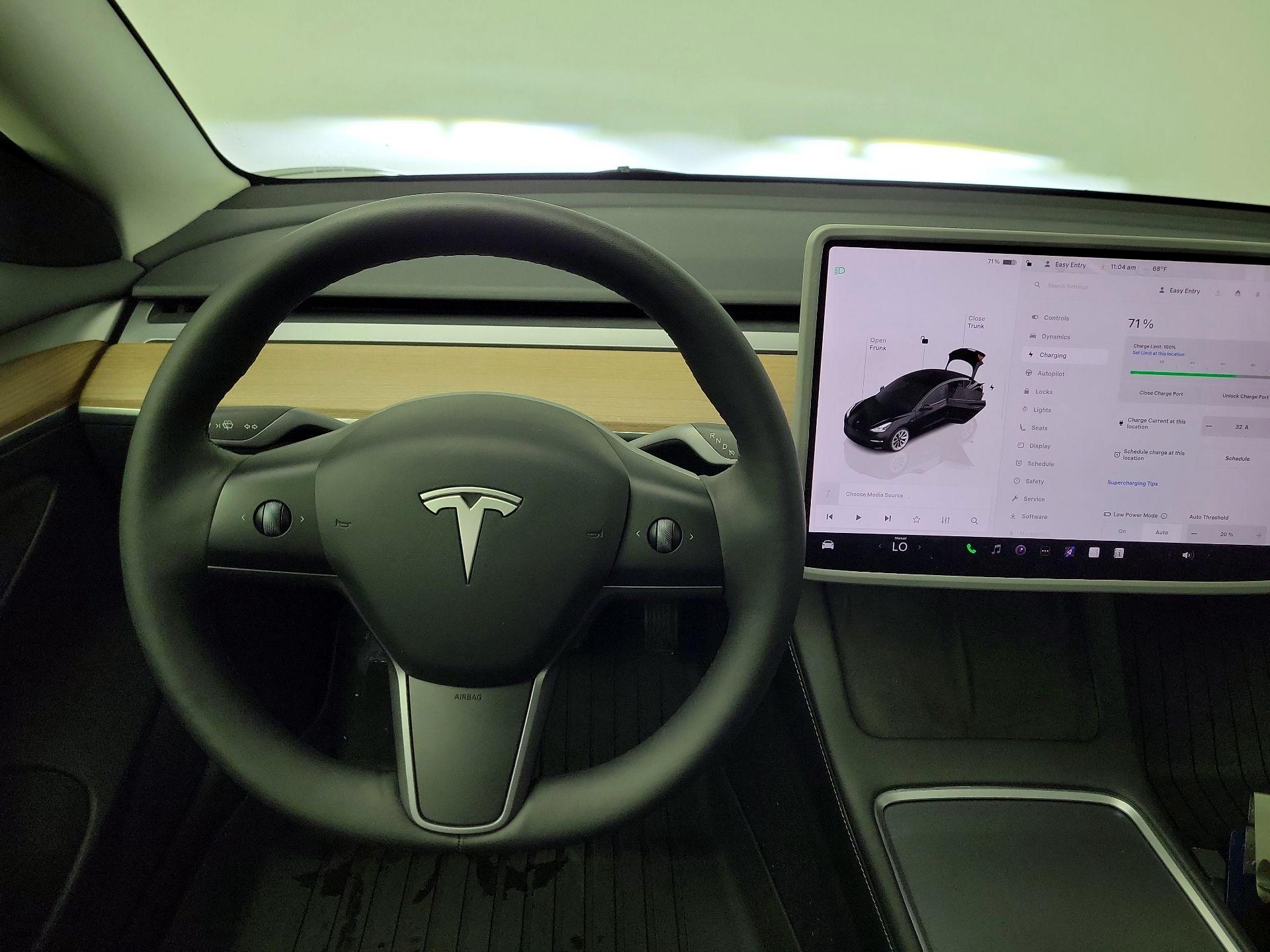 Thumbnail: 2023 Tesla Model 3 - 10