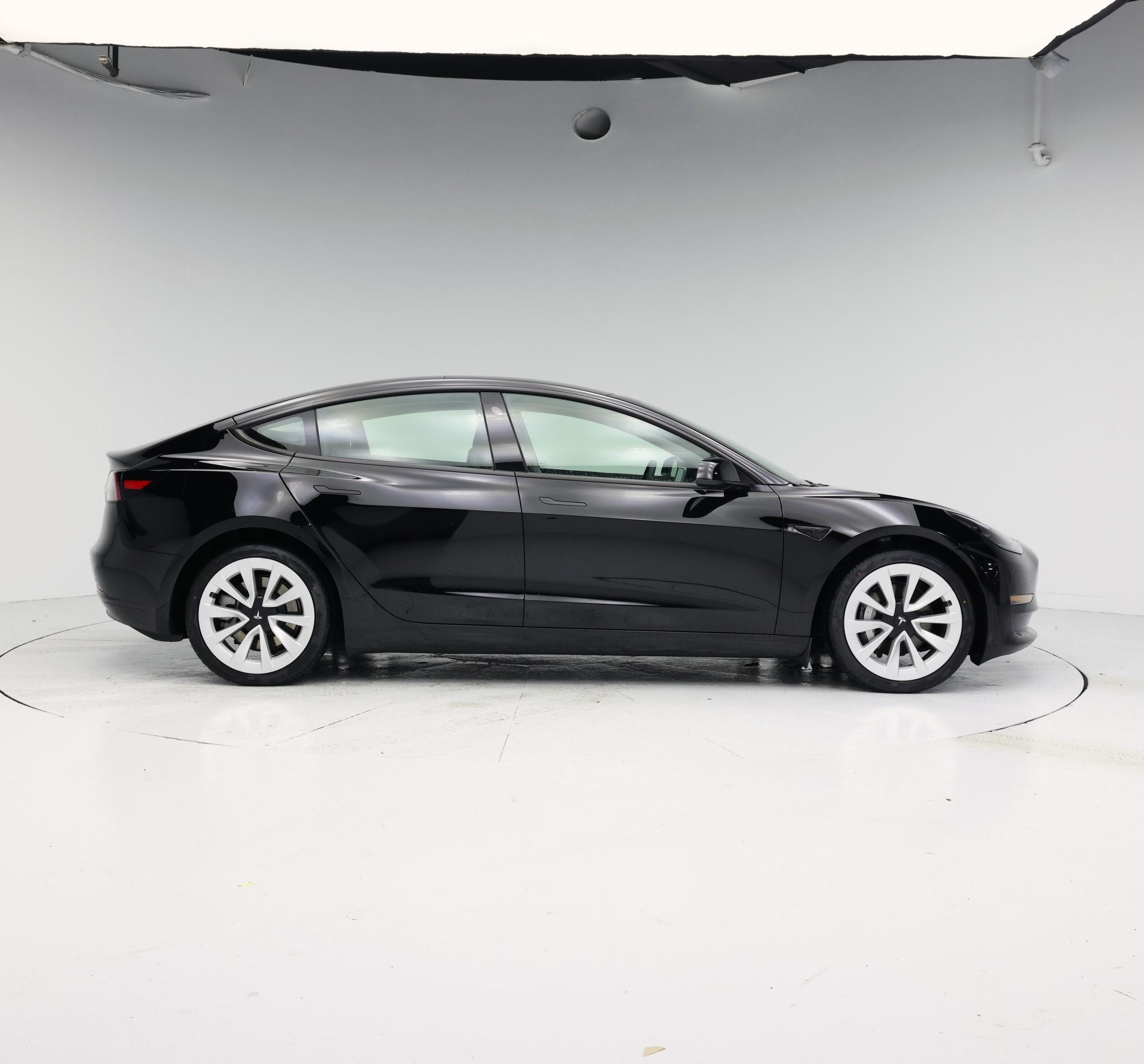 Thumbnail: 2023 Tesla Model 3 - 7