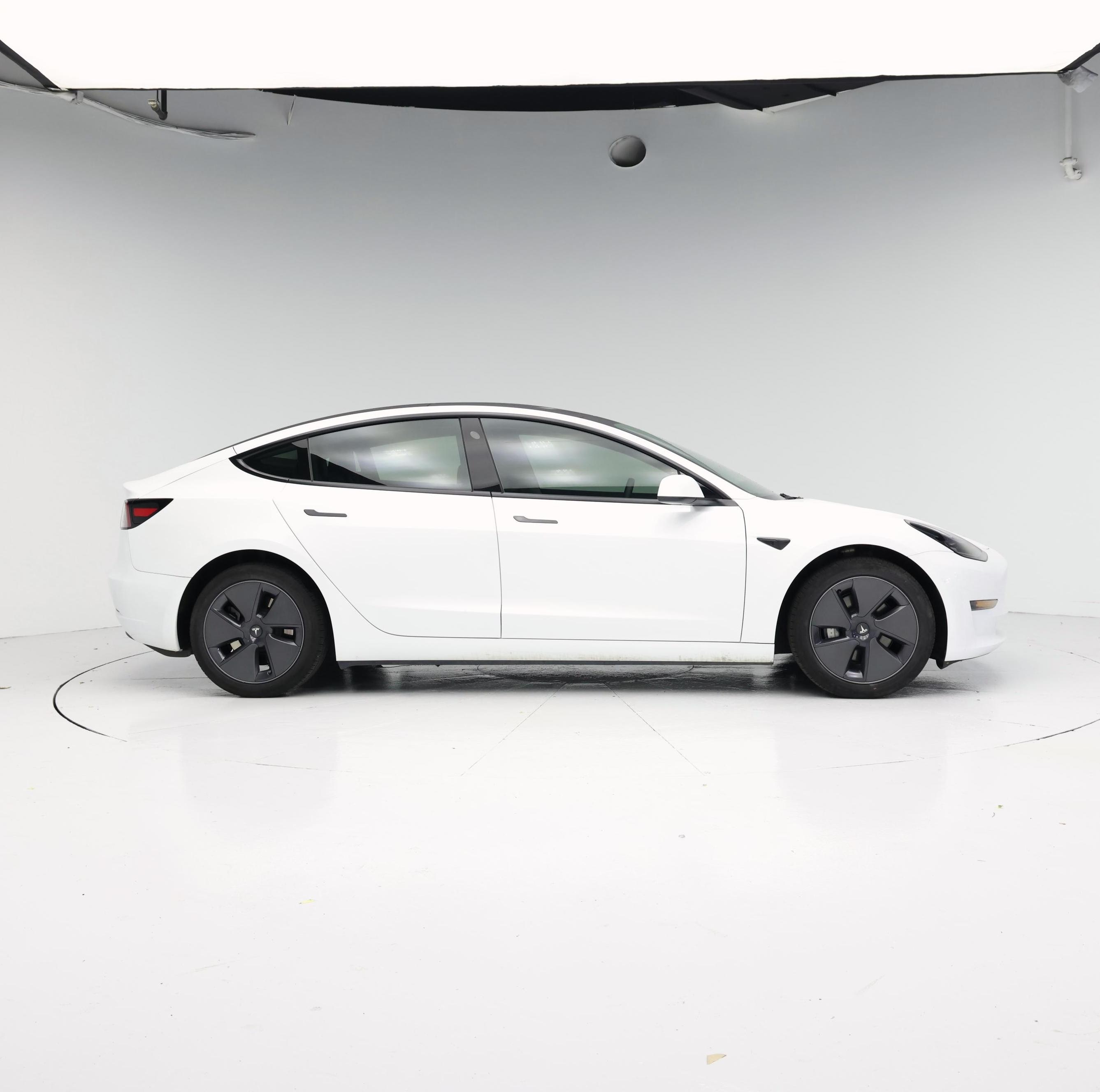 Thumbnail: 2023 Tesla Model 3 - 7